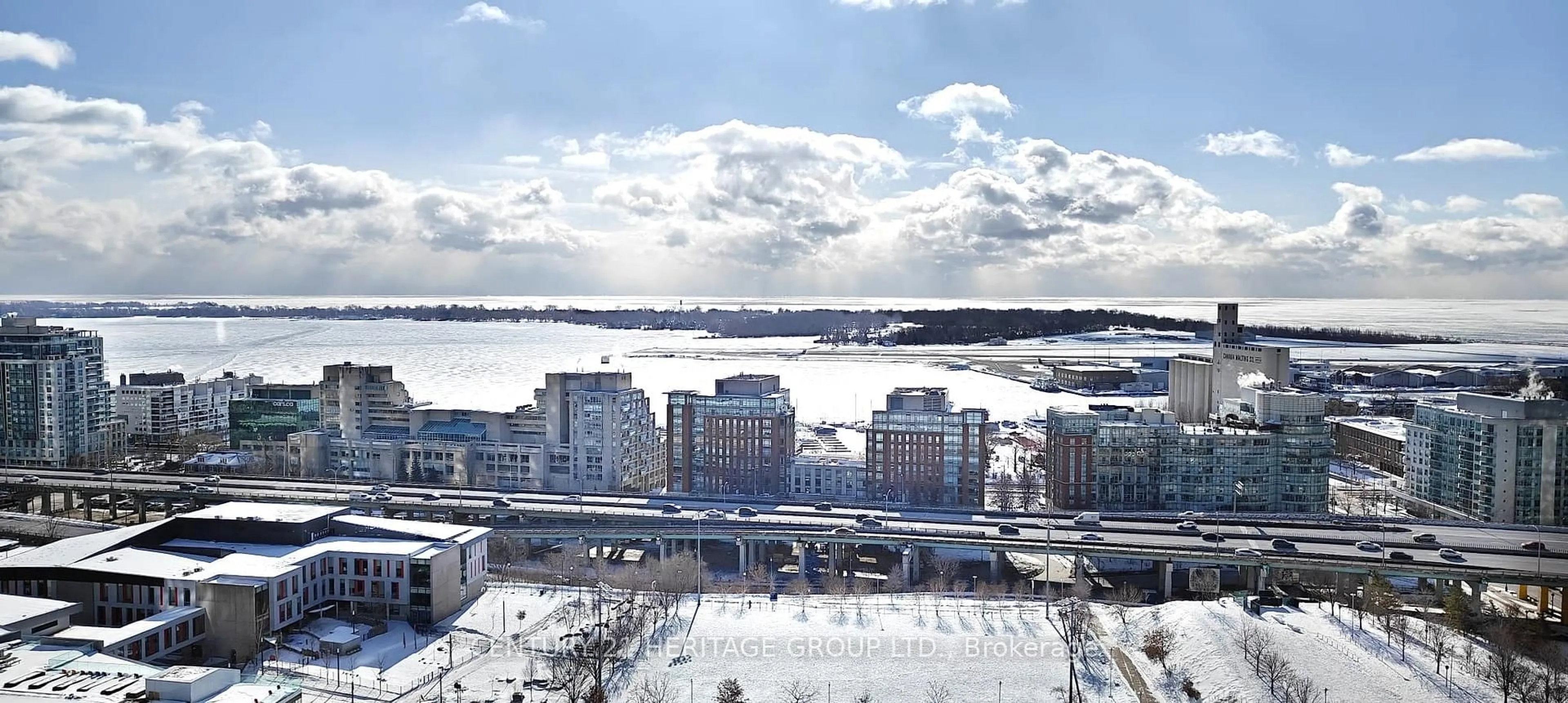 A pic from outside/outdoor area/front of a property/back of a property/a pic from drone, city buildings view from balcony for 15 Iceboat Terr #2009, Toronto Ontario M5V 4A5