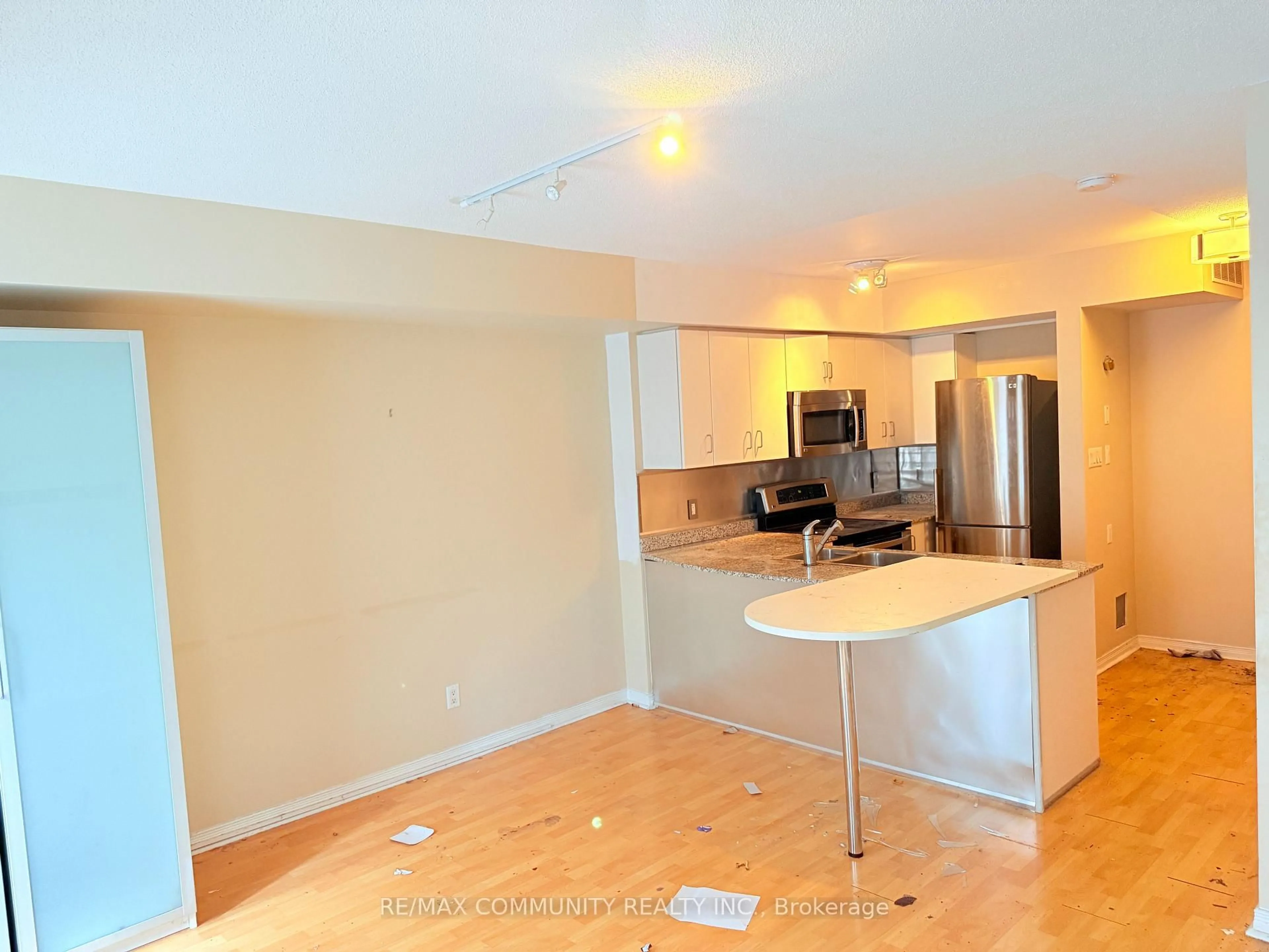 A pic of a room for 42 Western Battery Rd #716, Toronto Ontario M6K 3P1