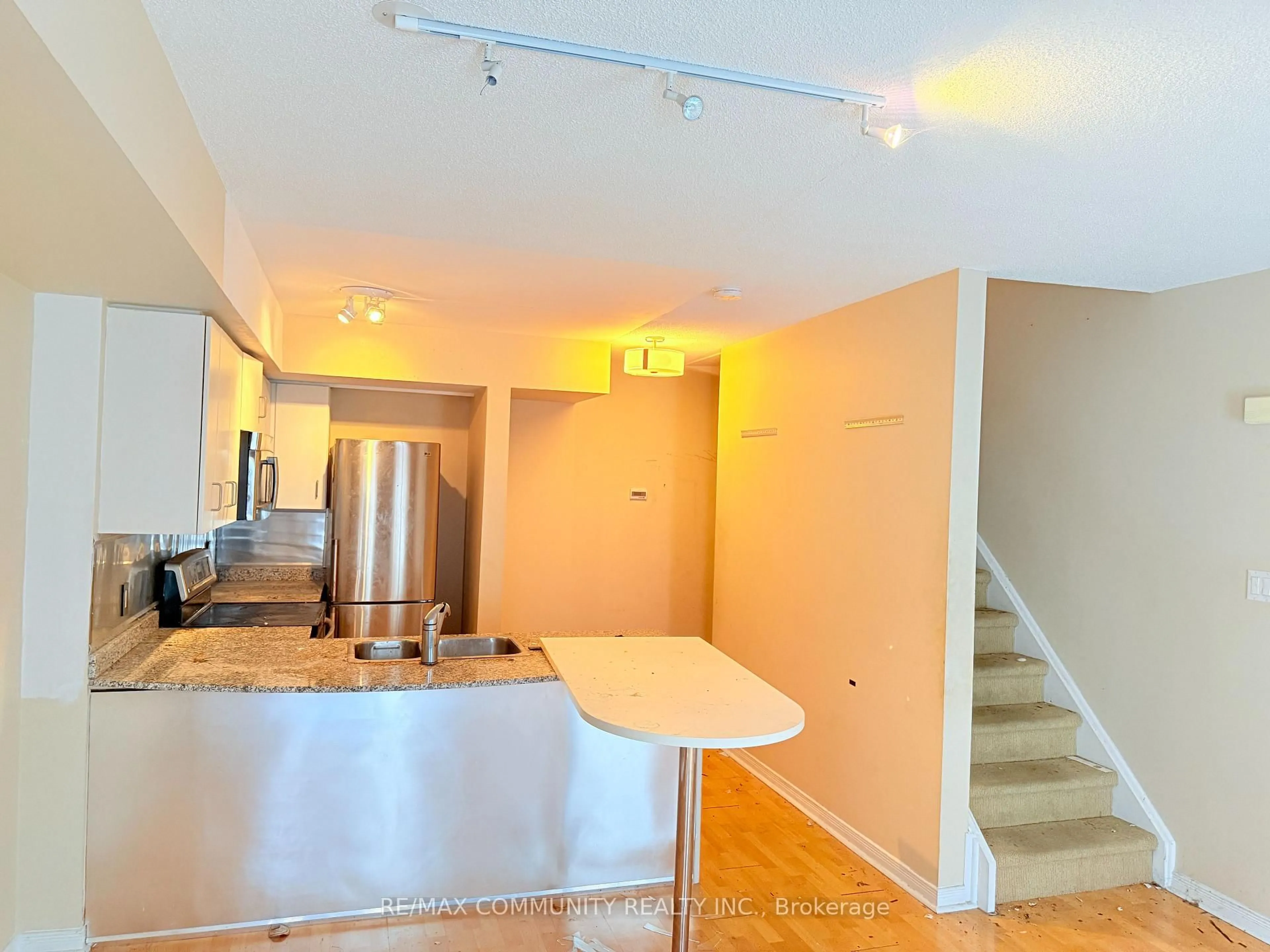 Open concept kitchen, unknown for 42 Western Battery Rd #716, Toronto Ontario M6K 3P1