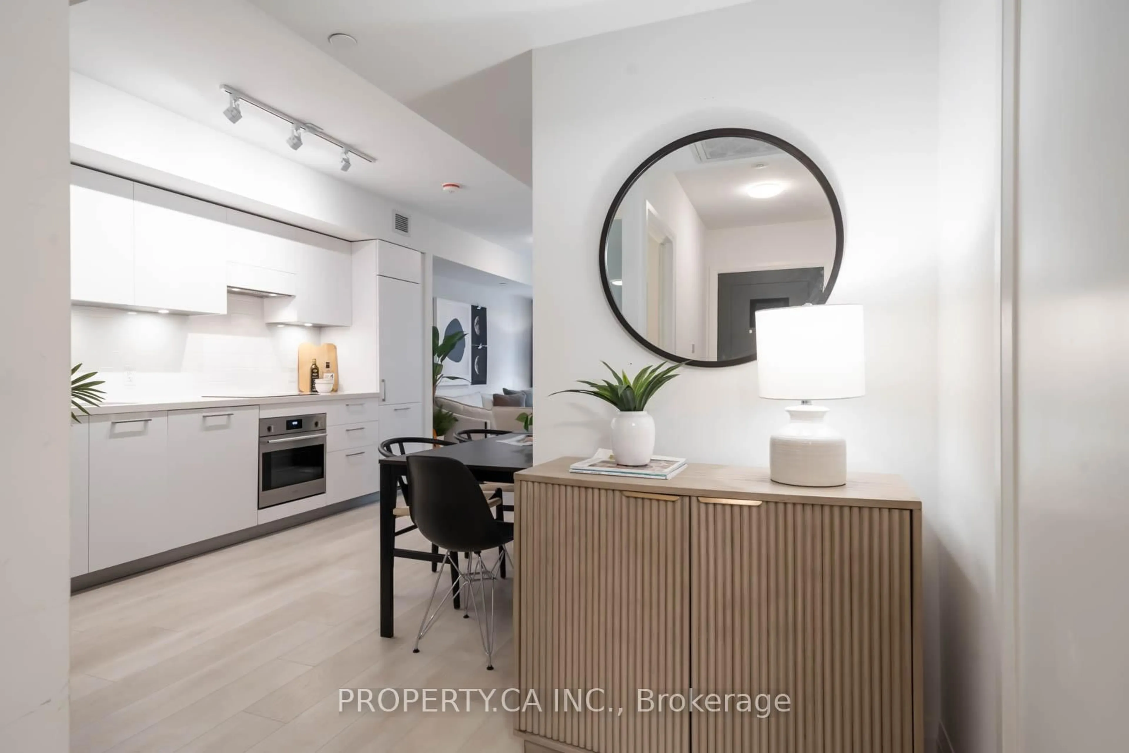 Open concept kitchen, ceramic/tile floor for 33 Frederick Todd Way #303, Toronto Ontario M4G 0C9