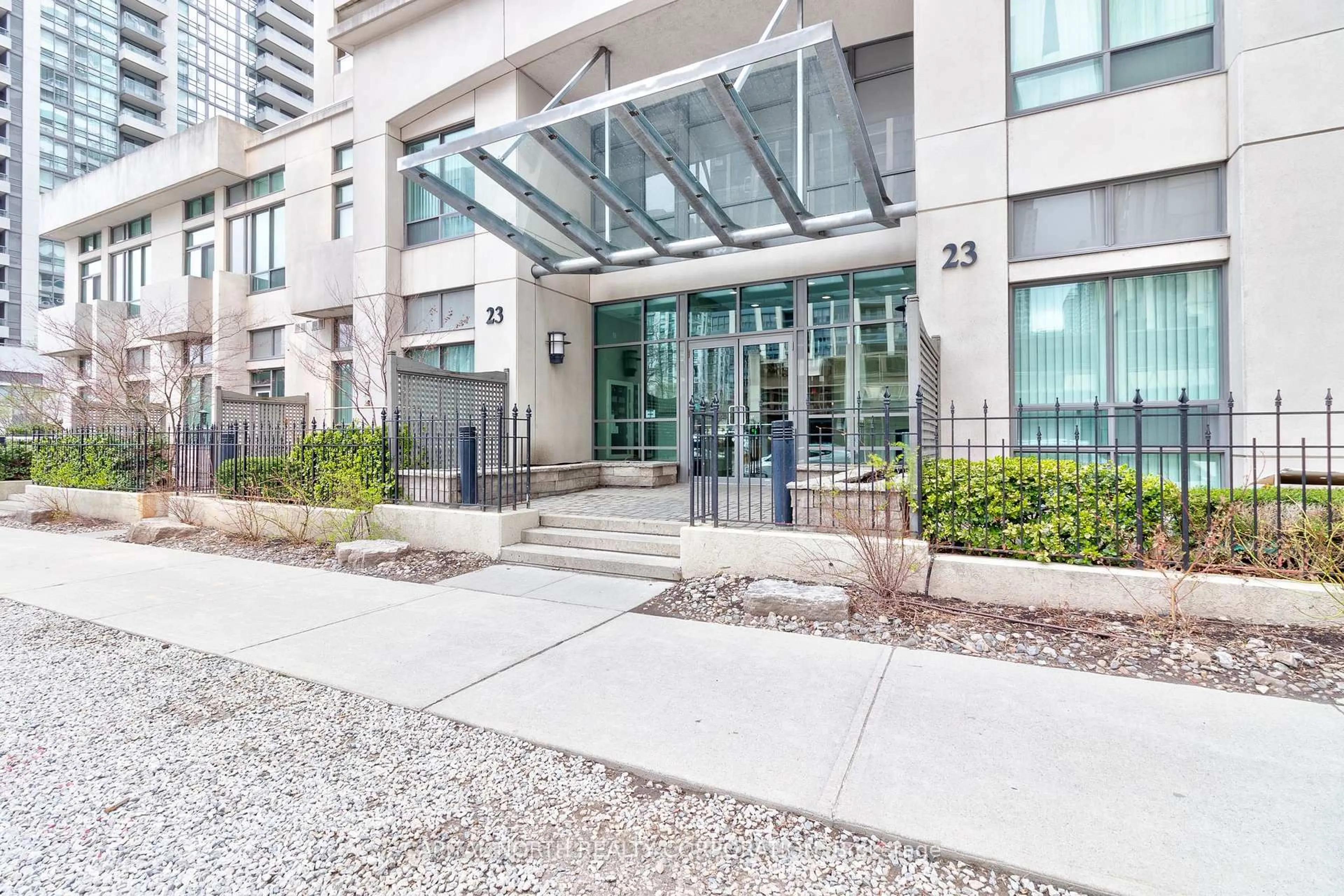 Indoor foyer for 23 Hollywood Ave #1007, Toronto Ontario M2N 7L8