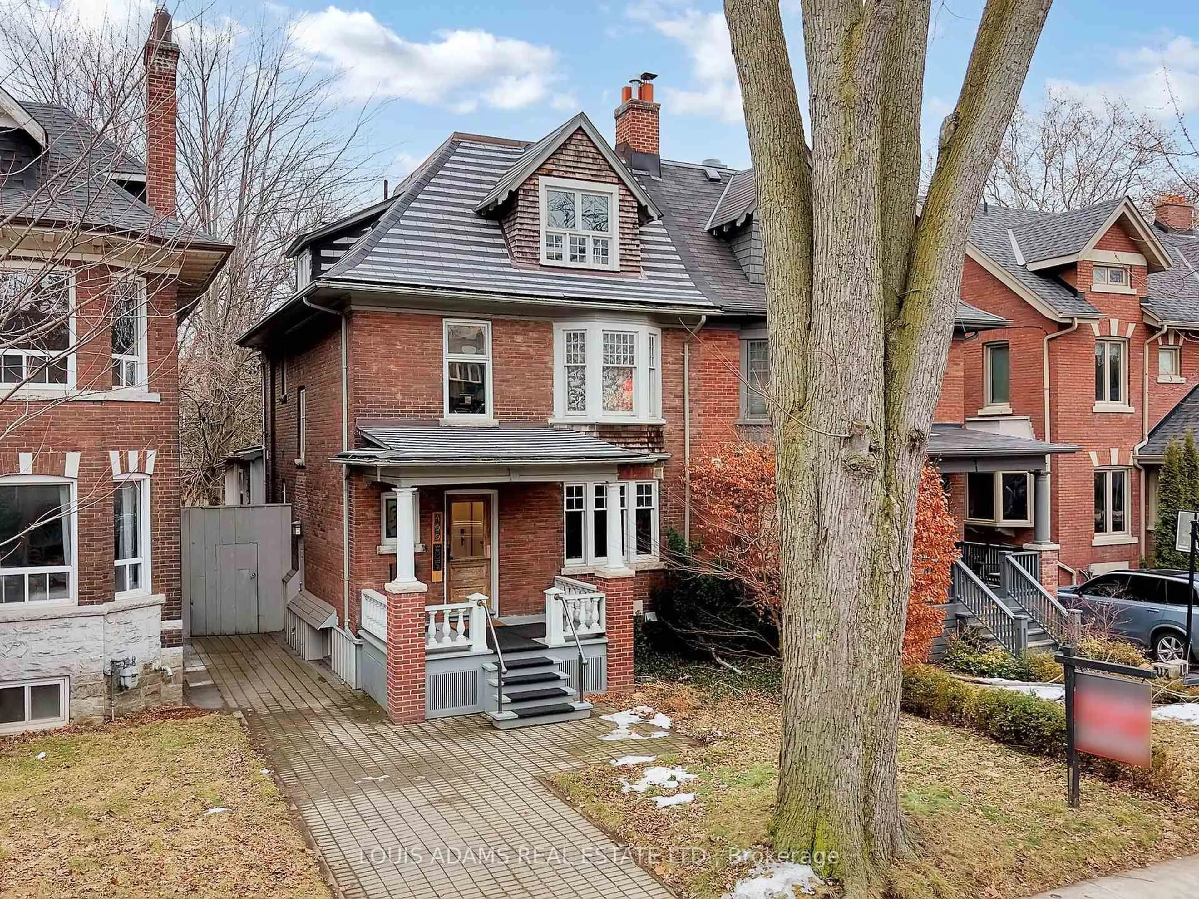 Home with brick exterior material, street for 499 Palmerston Blvd, Toronto Ontario M6G 2P2