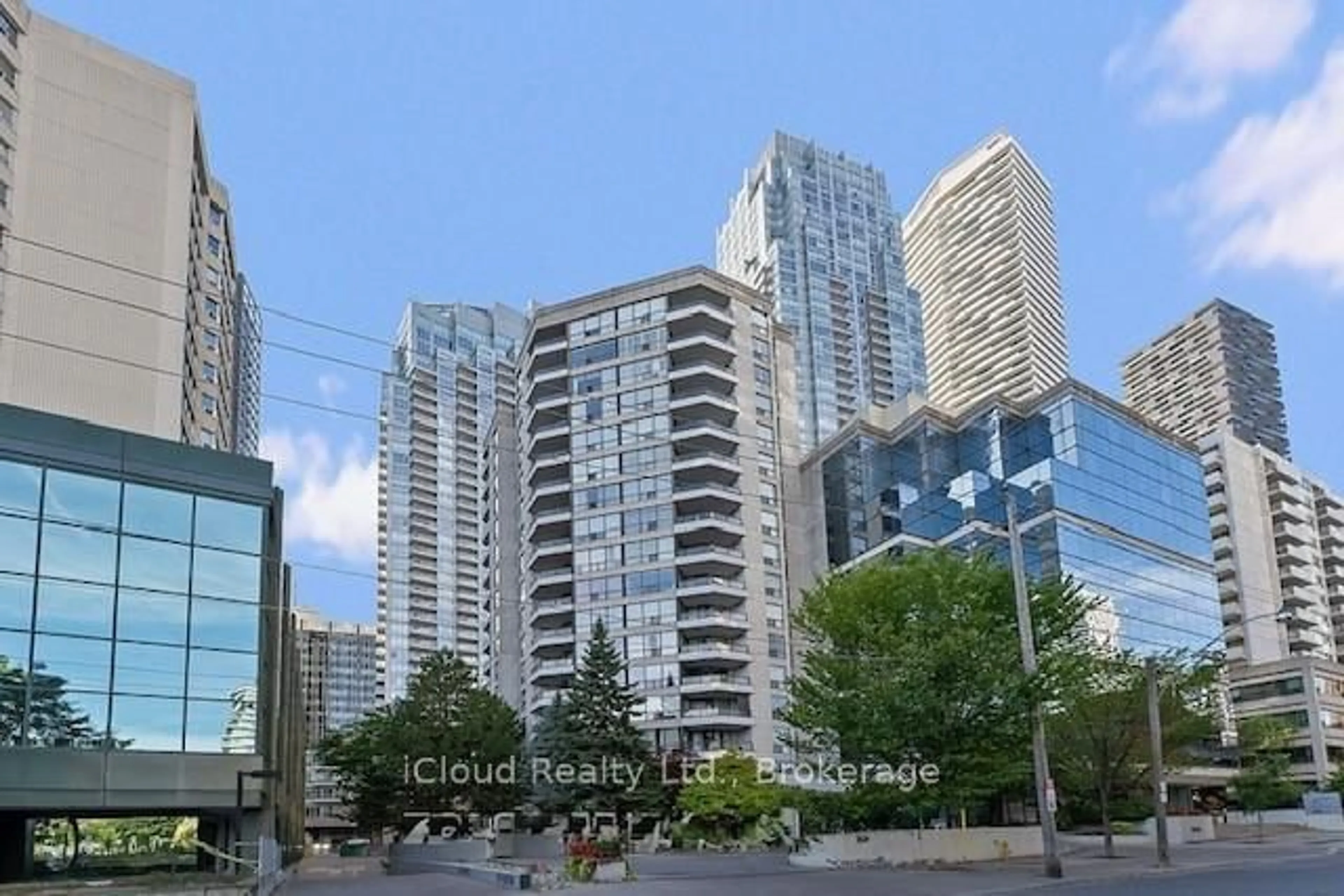 Patio, city buildings view from balcony for 30 Holly St, Toronto Ontario M4S 3C2