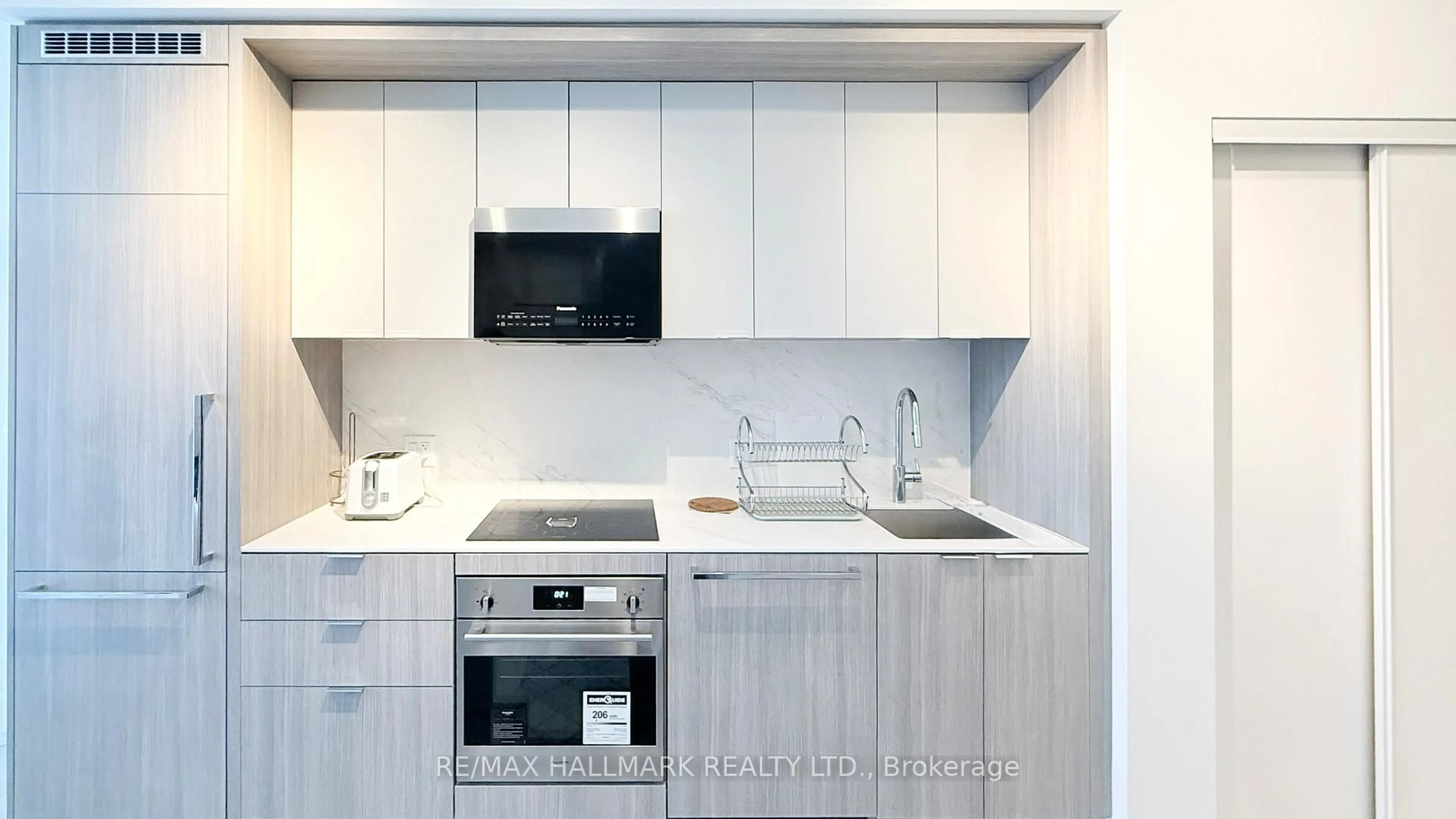 Standard kitchen, unknown for 6 Greenbriar Rd #708, Toronto Ontario M2K 0H6