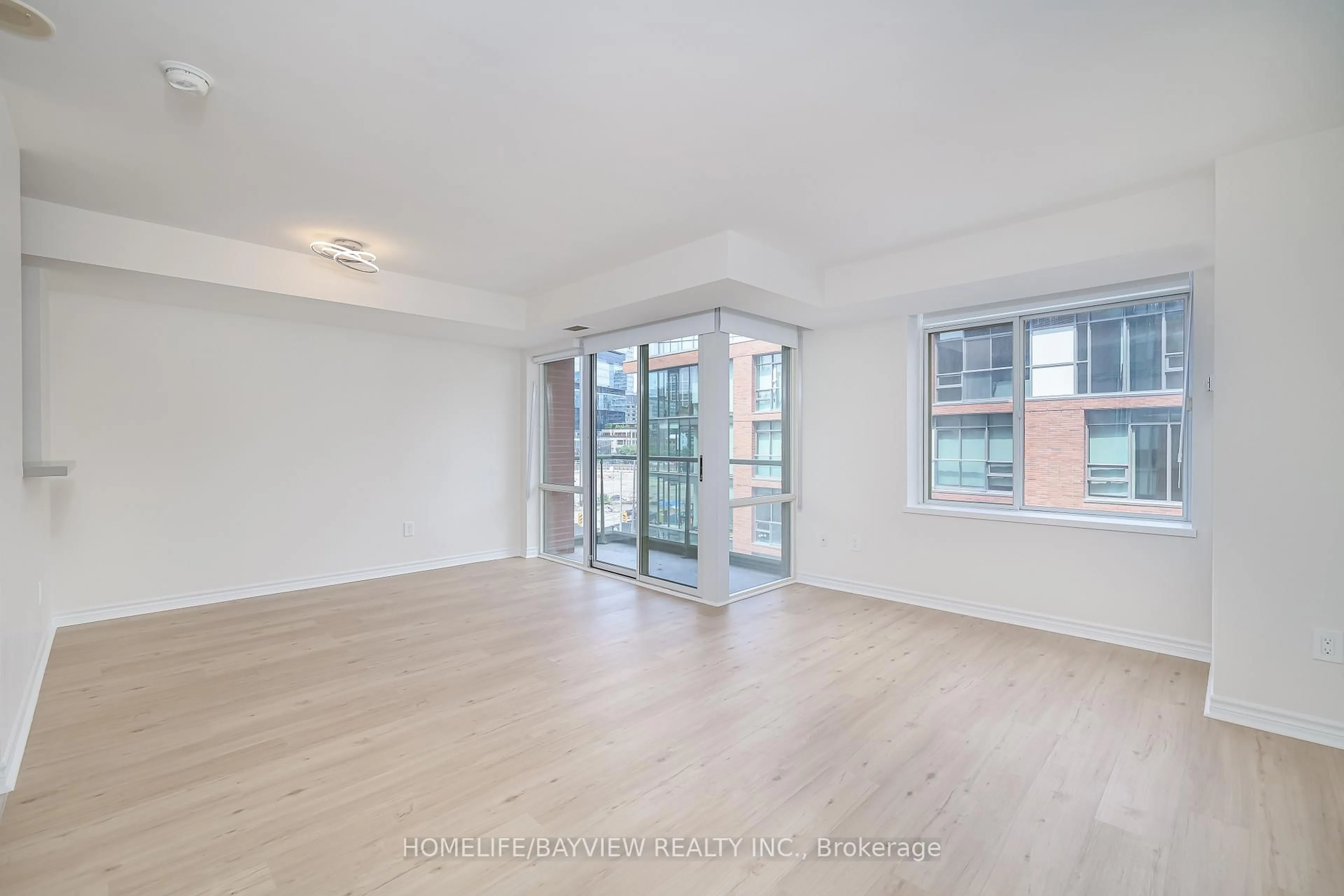 A pic of a room for 39 Parliament St #505, Toronto Ontario M5A 4R2