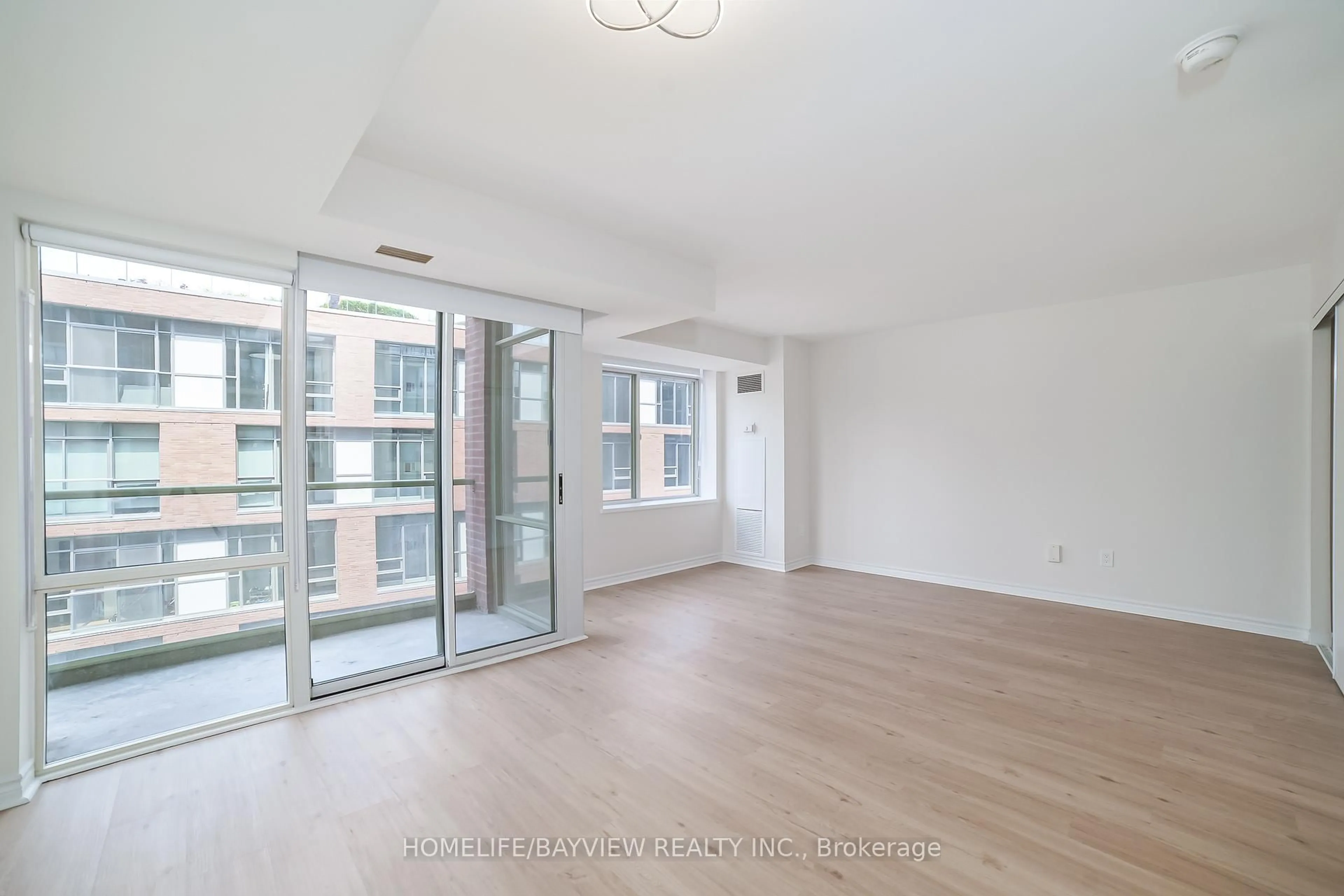 A pic of a room for 39 Parliament St #505, Toronto Ontario M5A 4R2