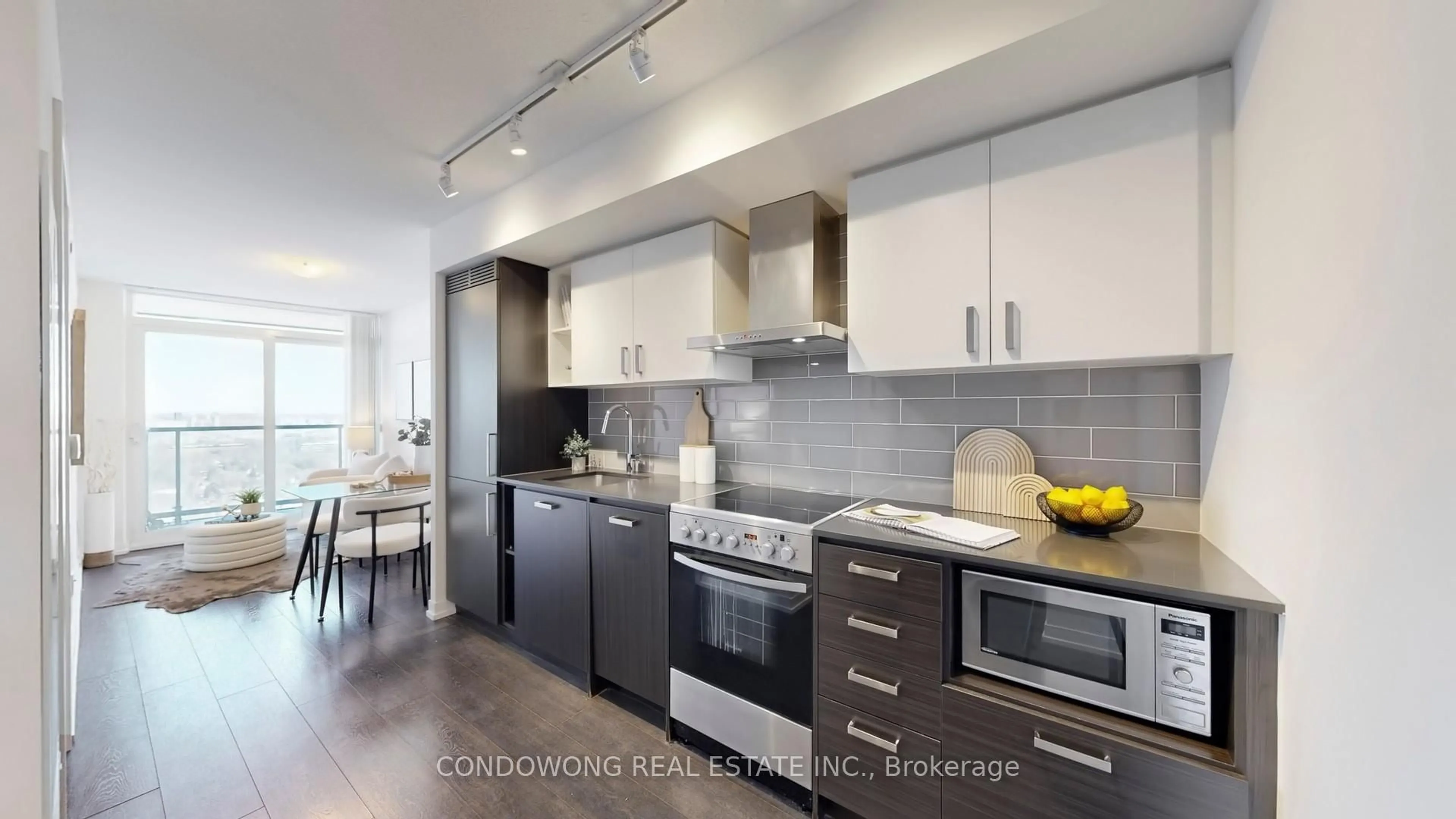 Contemporary kitchen, unknown for 125 Redpath Ave #3112, Toronto Ontario M4S 0B5