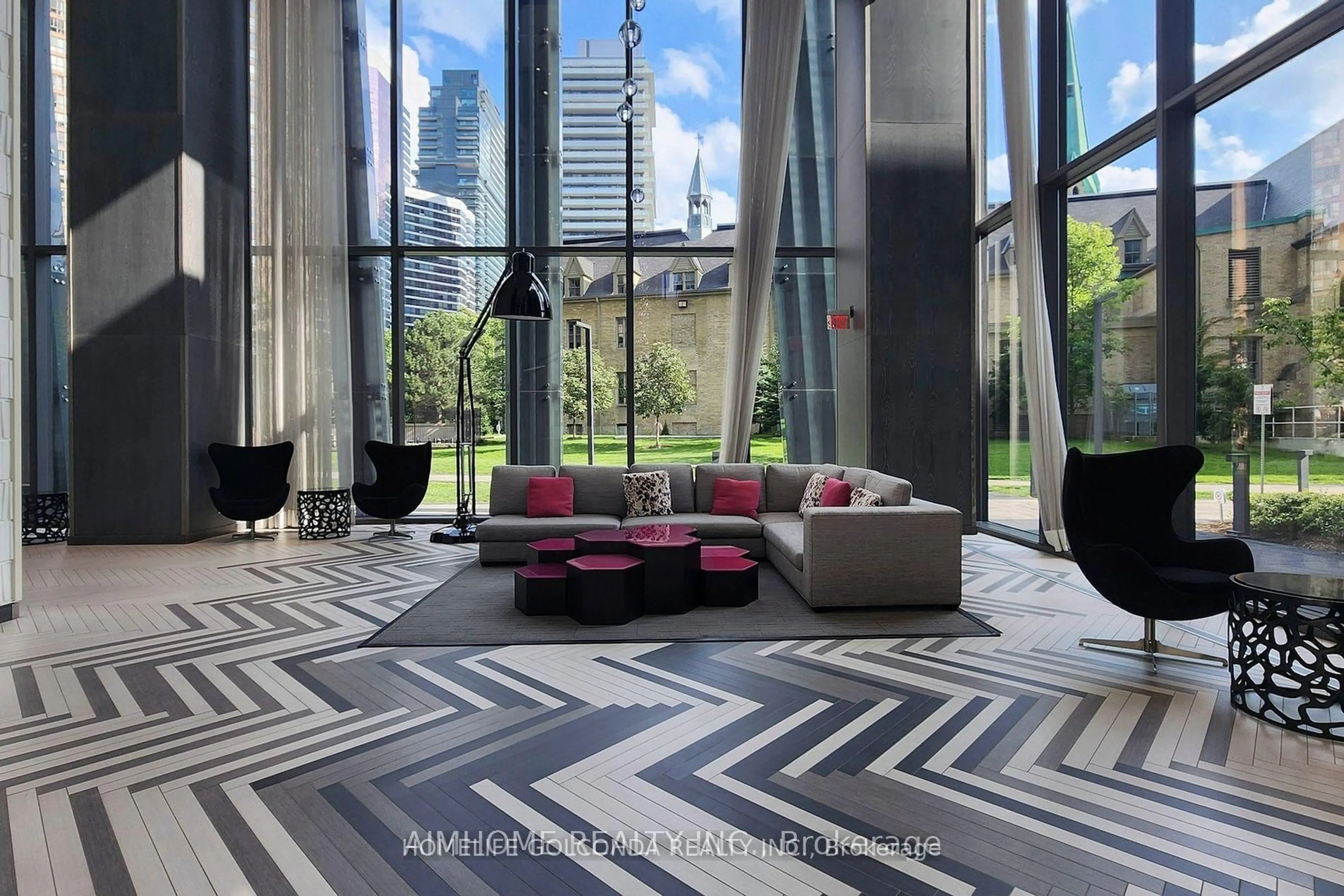 Indoor foyer for 1080 Bay St #4809, Toronto Ontario M5S 0A5