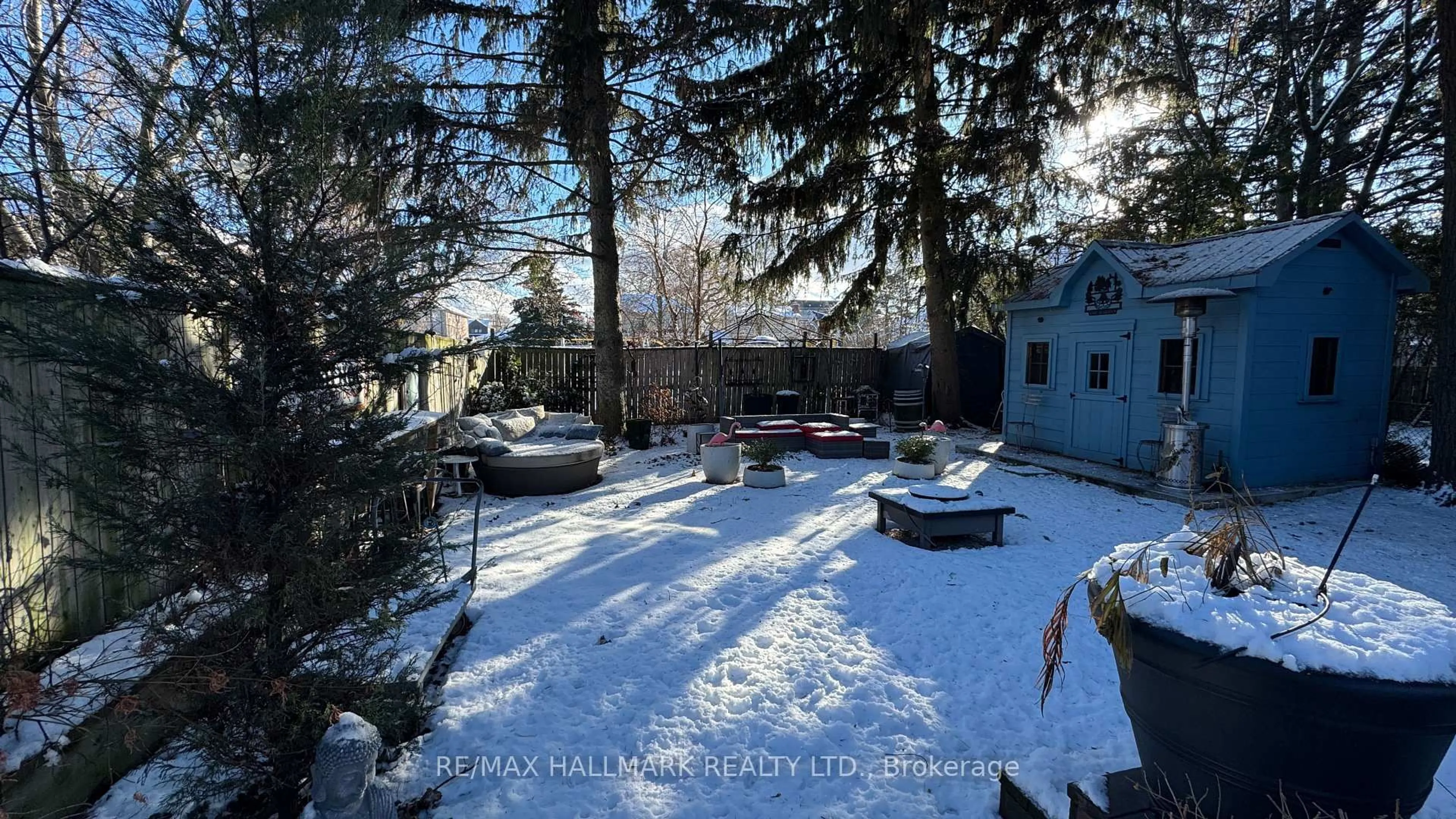 A pic from outside/outdoor area/front of a property/back of a property/a pic from drone, street for 203 Elmhurst Ave, Toronto Ontario M2N 1S2