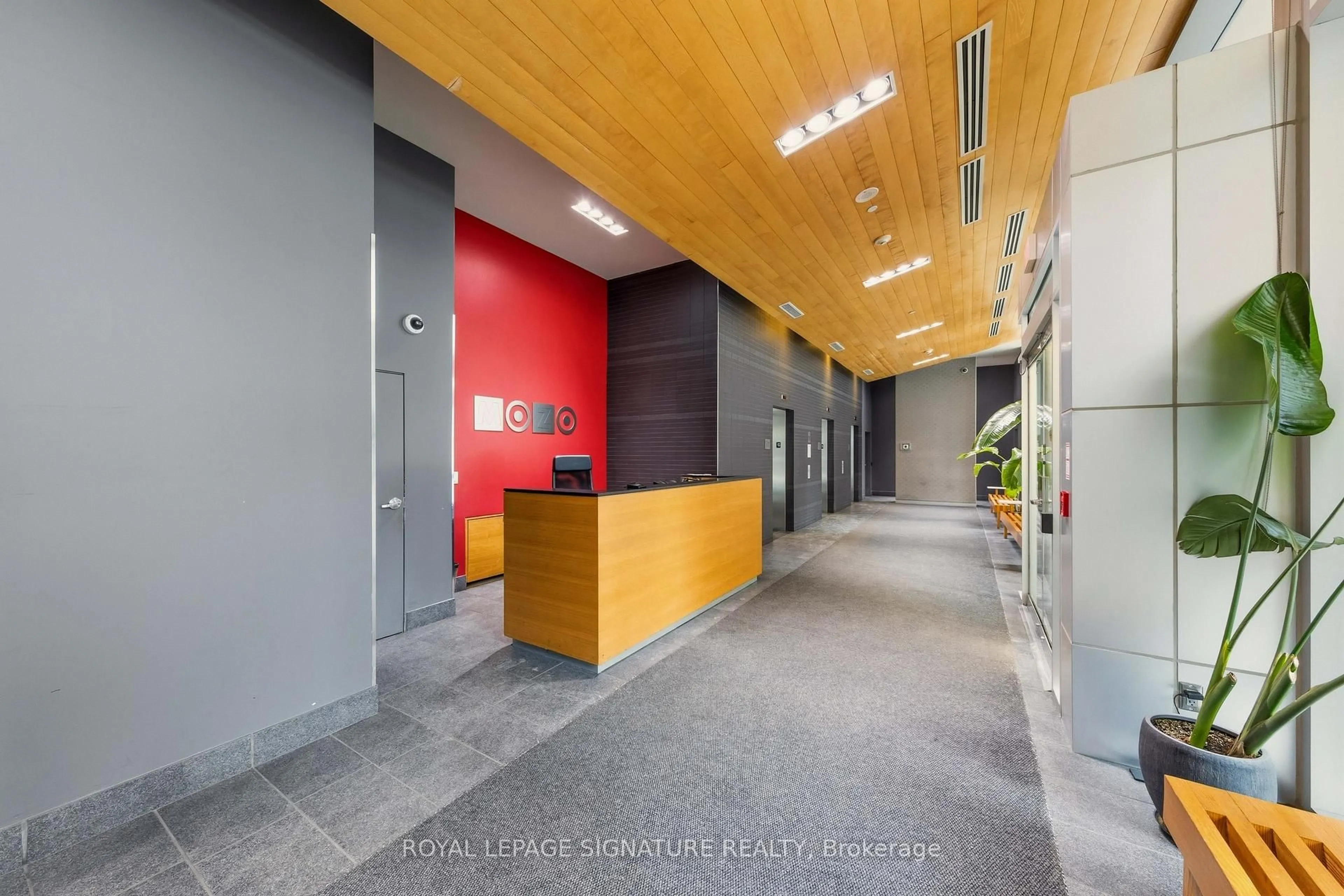 Indoor foyer for 333 Adelaide St #1221, Toronto Ontario M5A 4T4