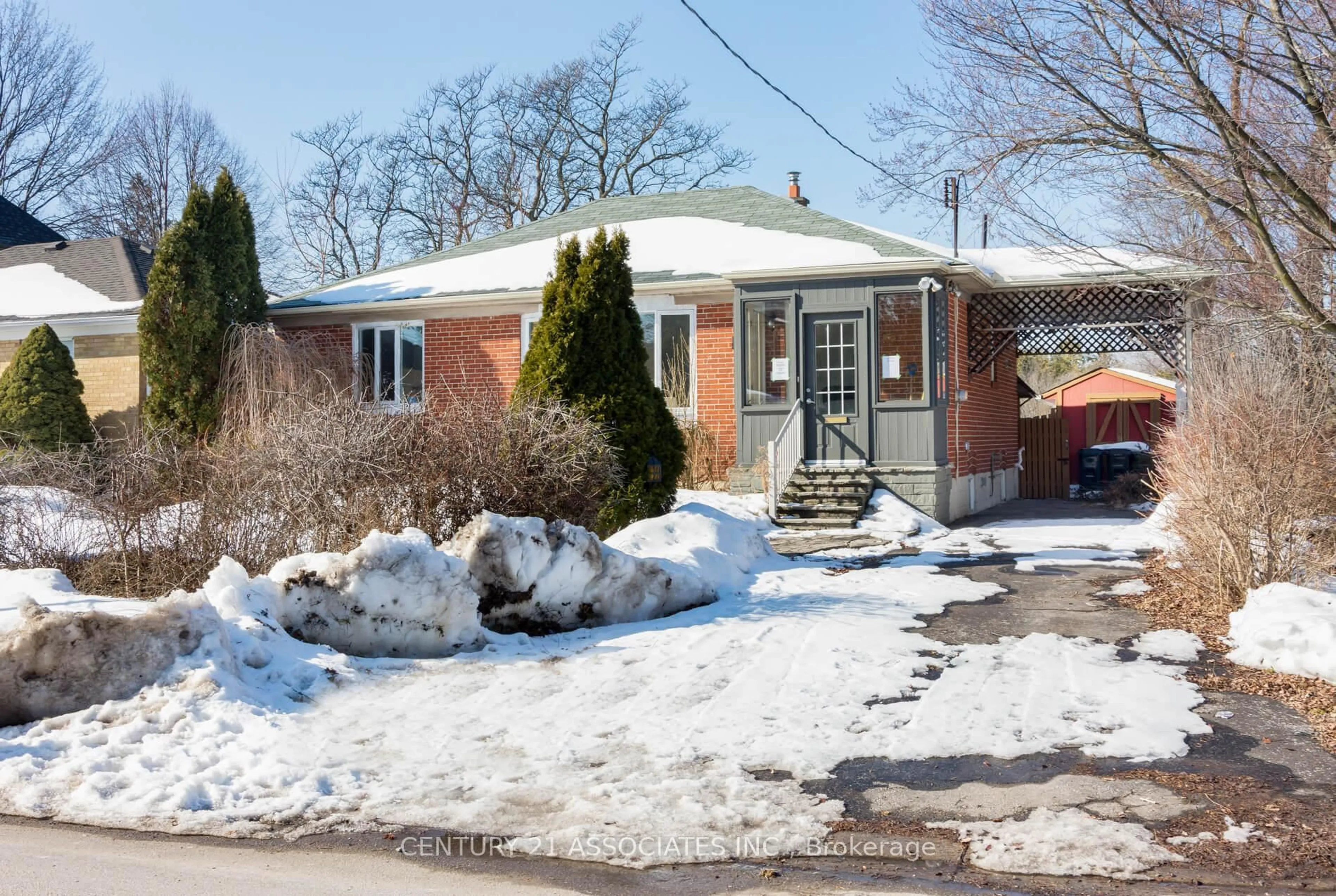 Home with brick exterior material, street for 52 Altamont Rd, Toronto Ontario M2M 1S7