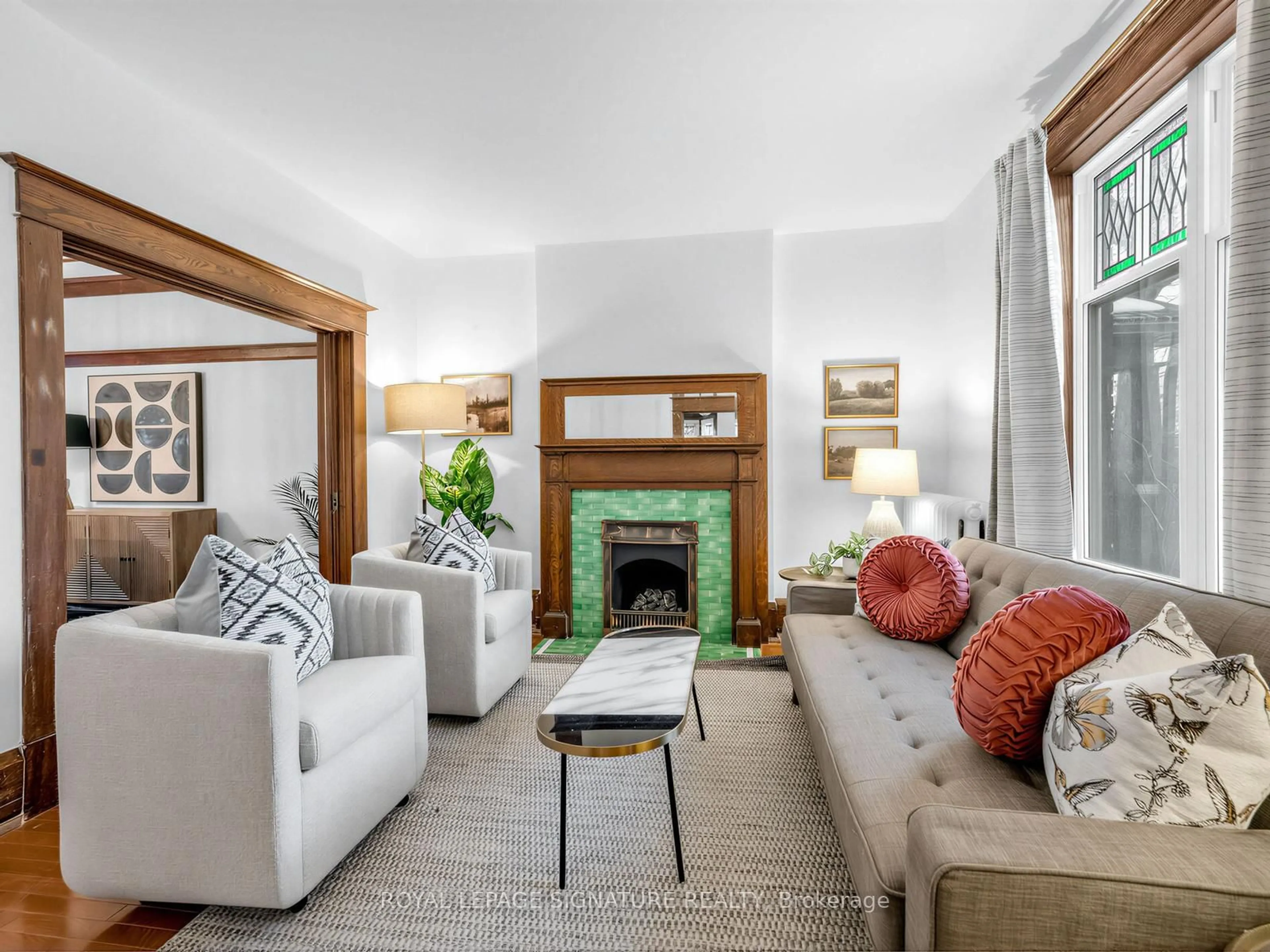 Living room with furniture, unknown for 34 Alberta Ave, Toronto Ontario M6H 2R6