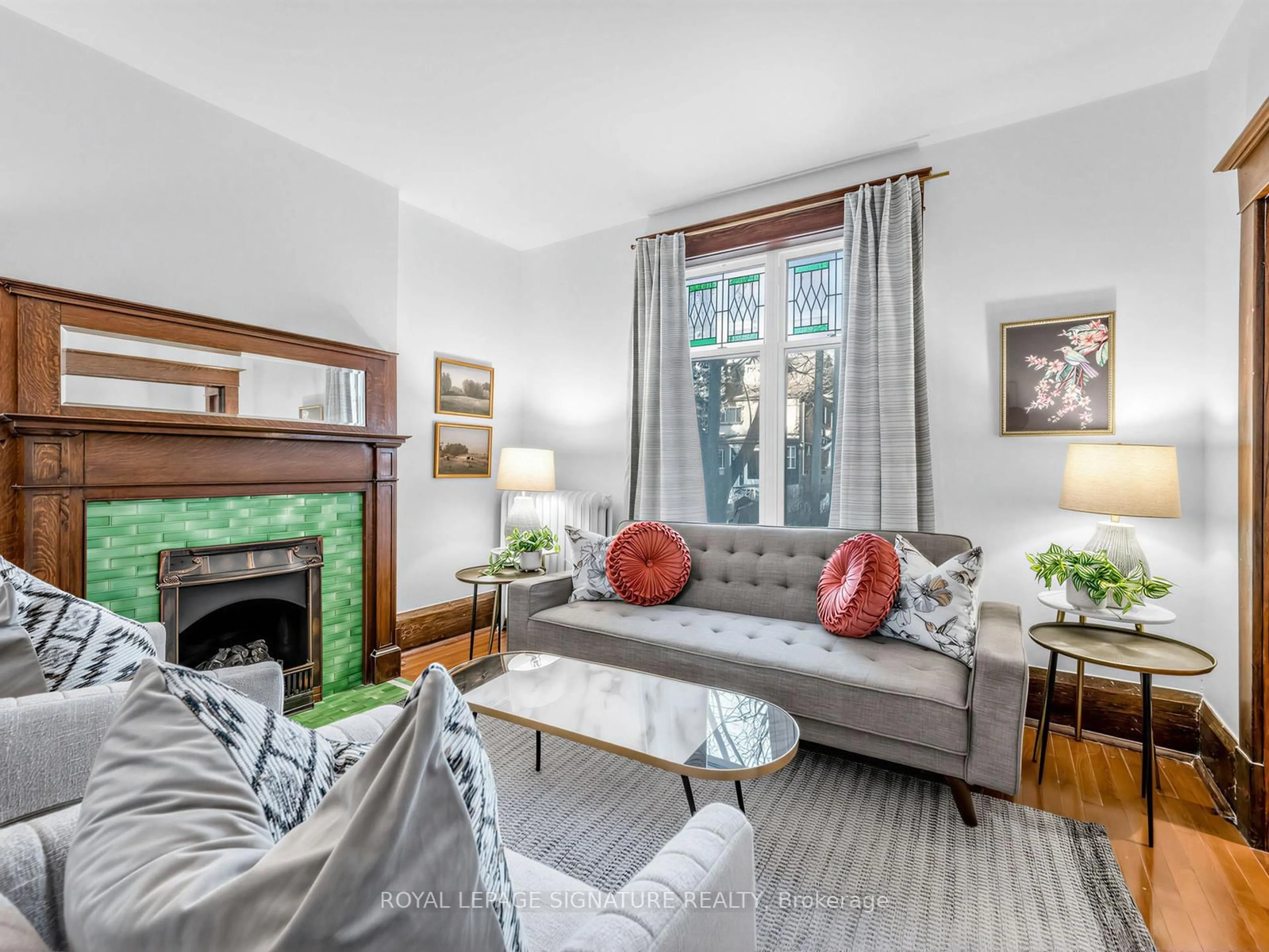 Living room with furniture, unknown for 34 Alberta Ave, Toronto Ontario M6H 2R6