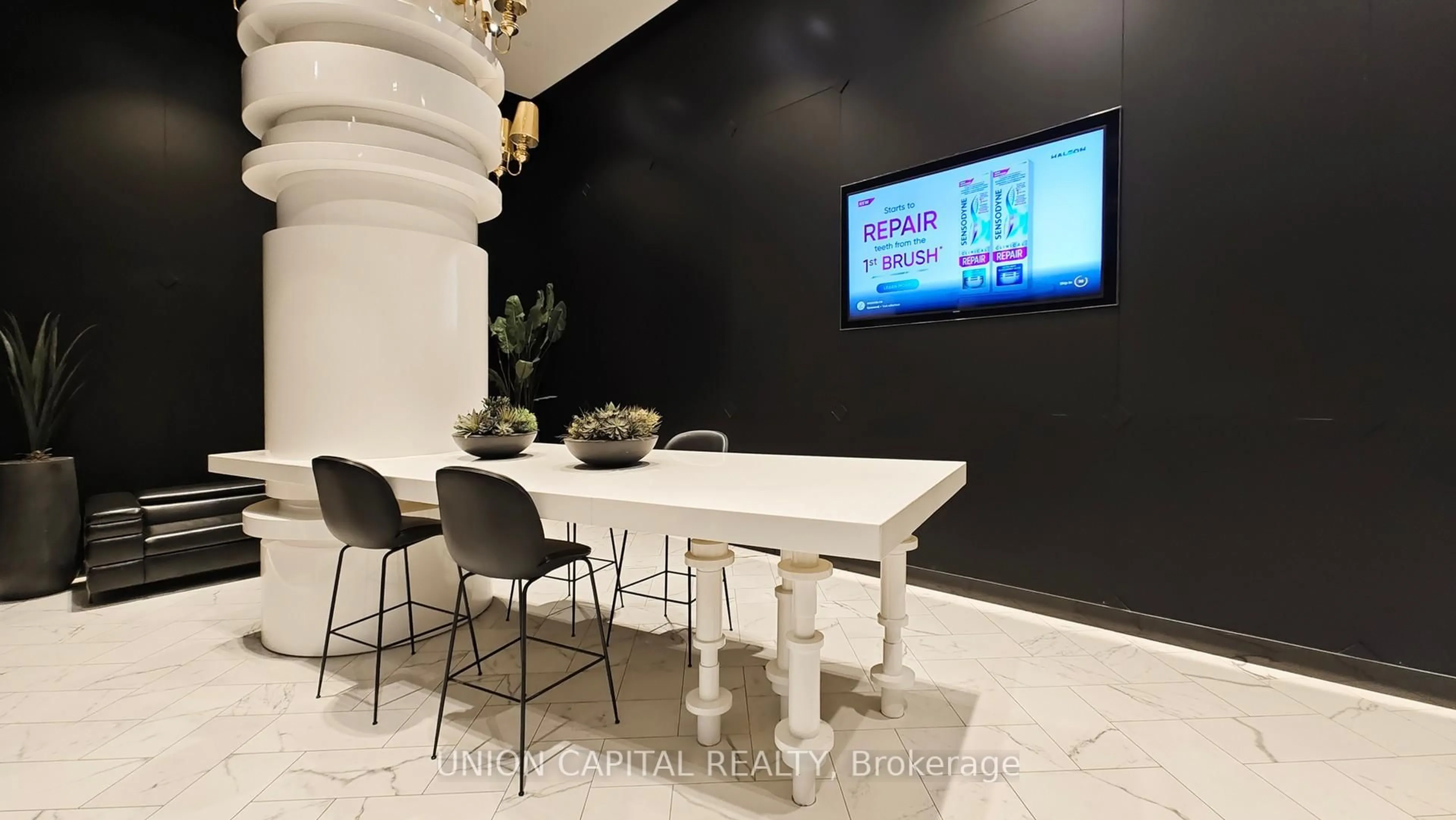 Unknown for 87 Peter St #4215, Toronto Ontario M5V 0P1