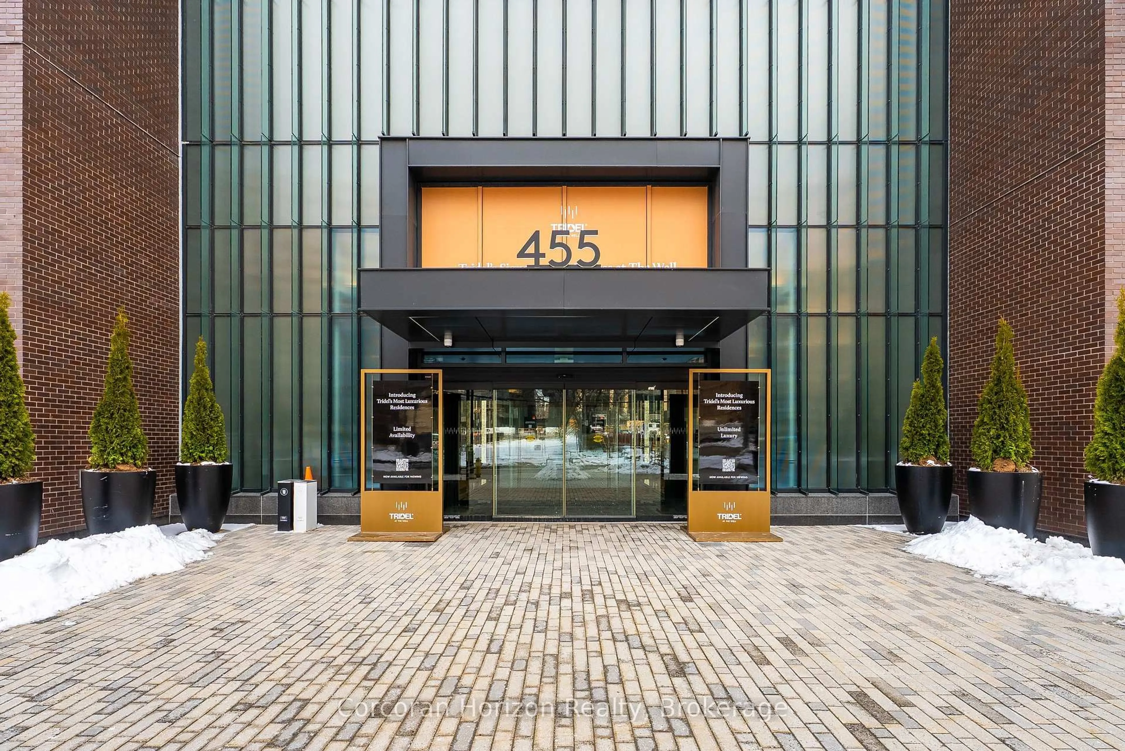 Indoor foyer for 455 Wellington St #610, Toronto Ontario M5J 2R2