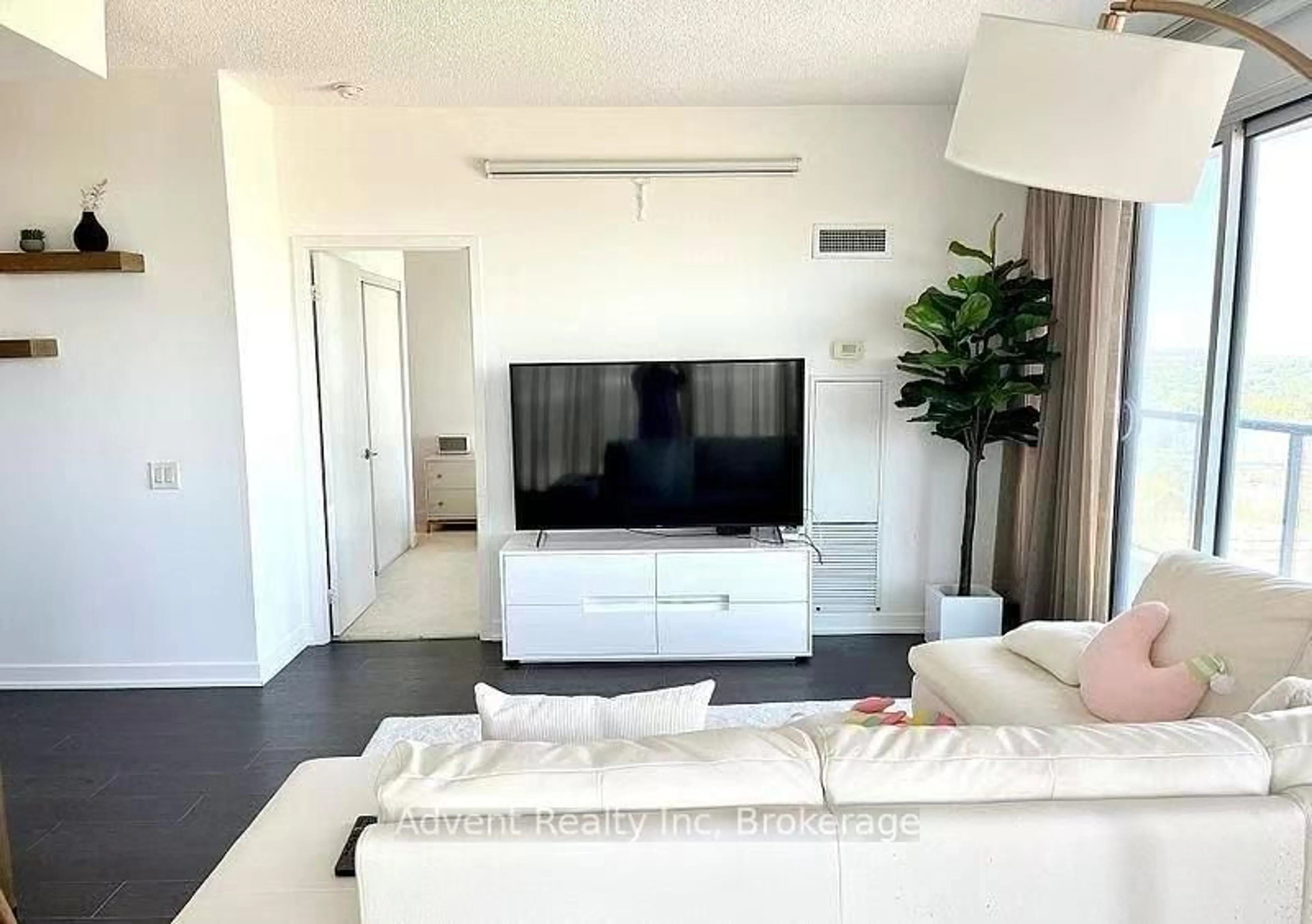 Living room with furniture, unknown for 121 Mcmahon Dr #3208, Toronto Ontario M2K 0C1