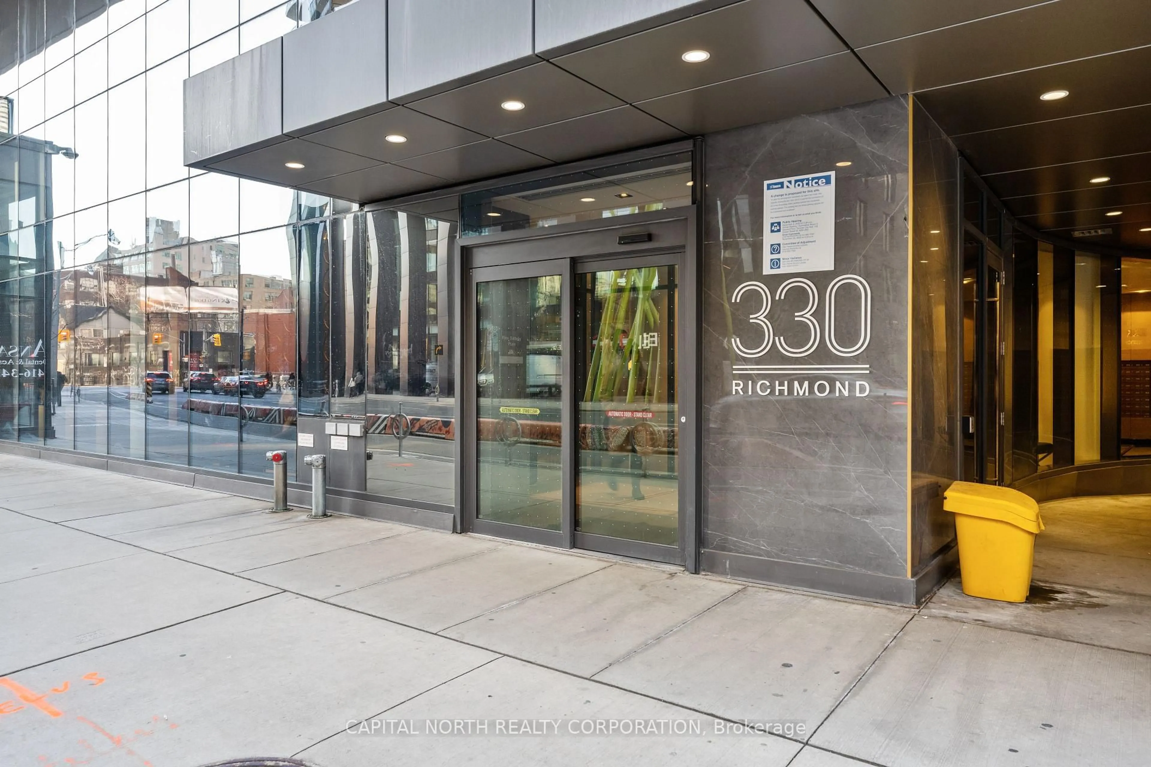 Indoor foyer for 330 Richmond St #2603, Toronto Ontario M5V 0M4