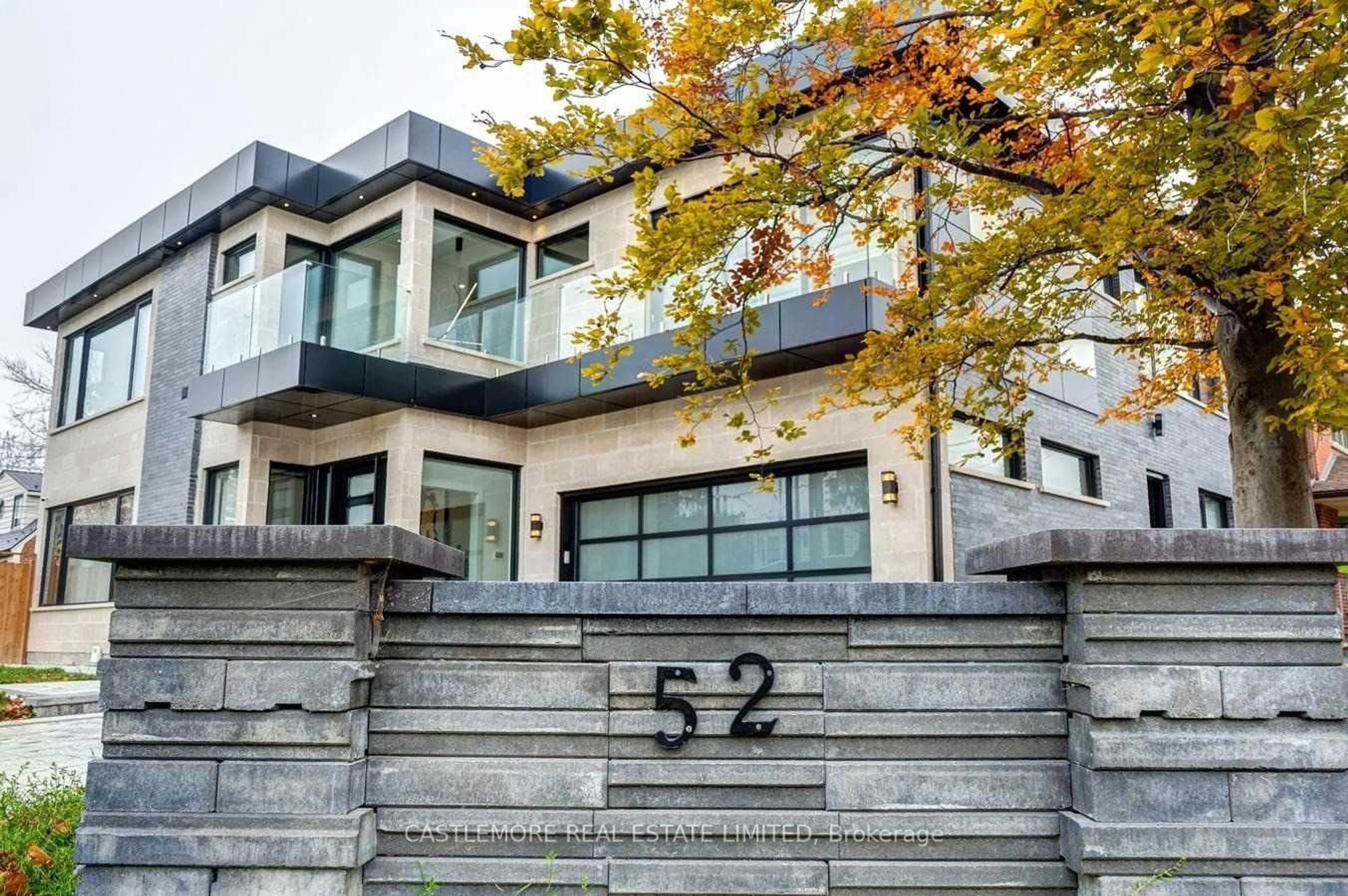 Home with brick exterior material, building for 52 Grantbrook St, Toronto Ontario M2R 2E9