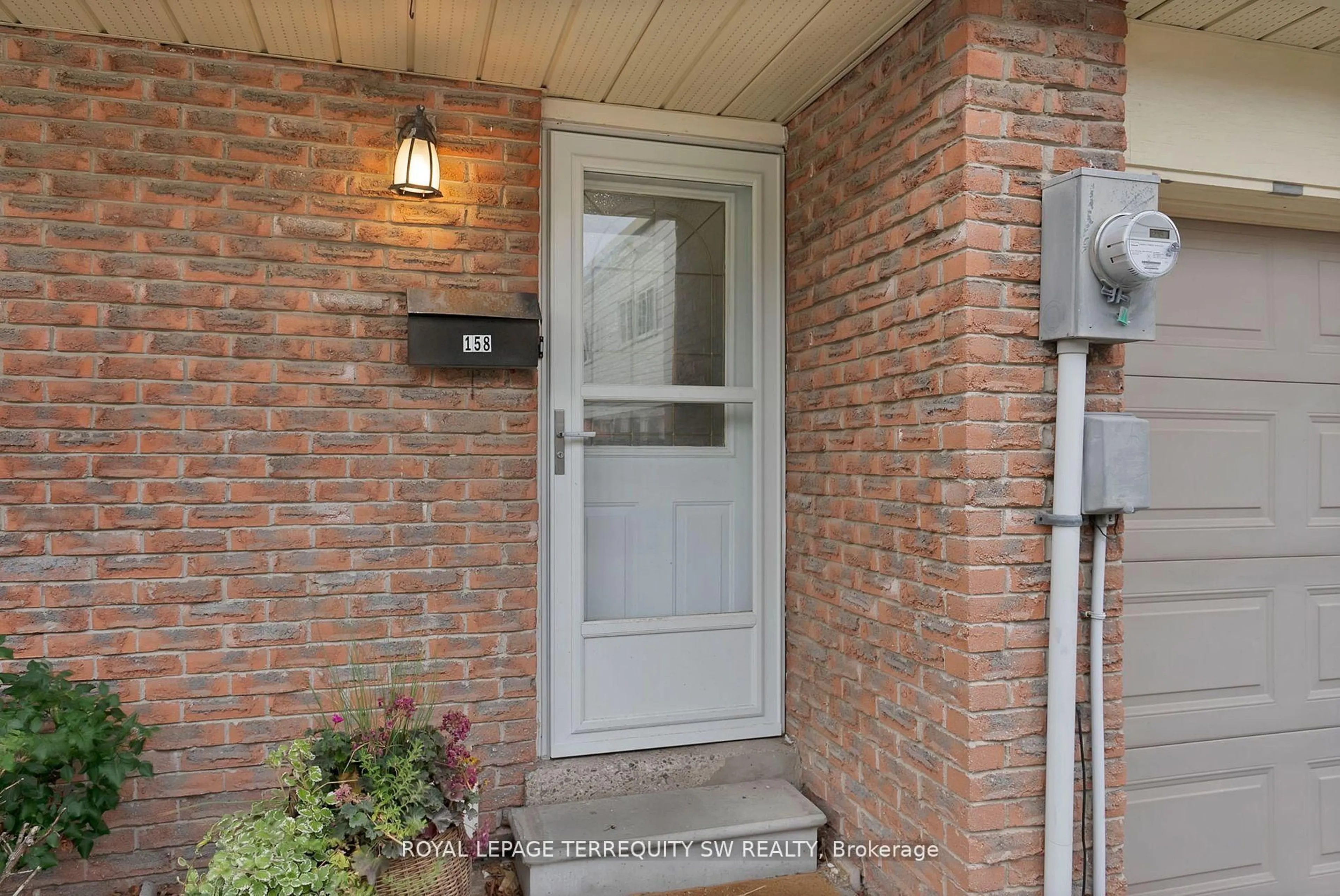 Indoor entryway for 158 Woody Vine Way, Toronto Ontario M2J 4H6