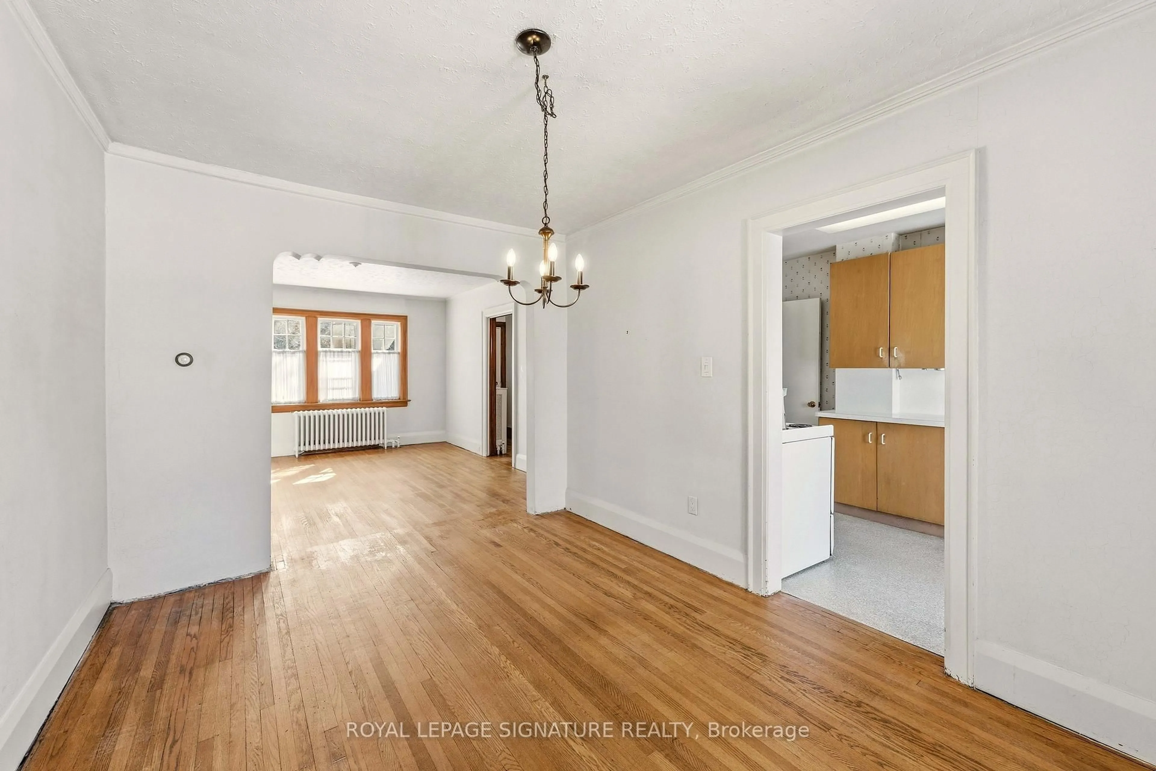 Unknown for 212 Cranbrooke Ave, Toronto Ontario M5M 1M7