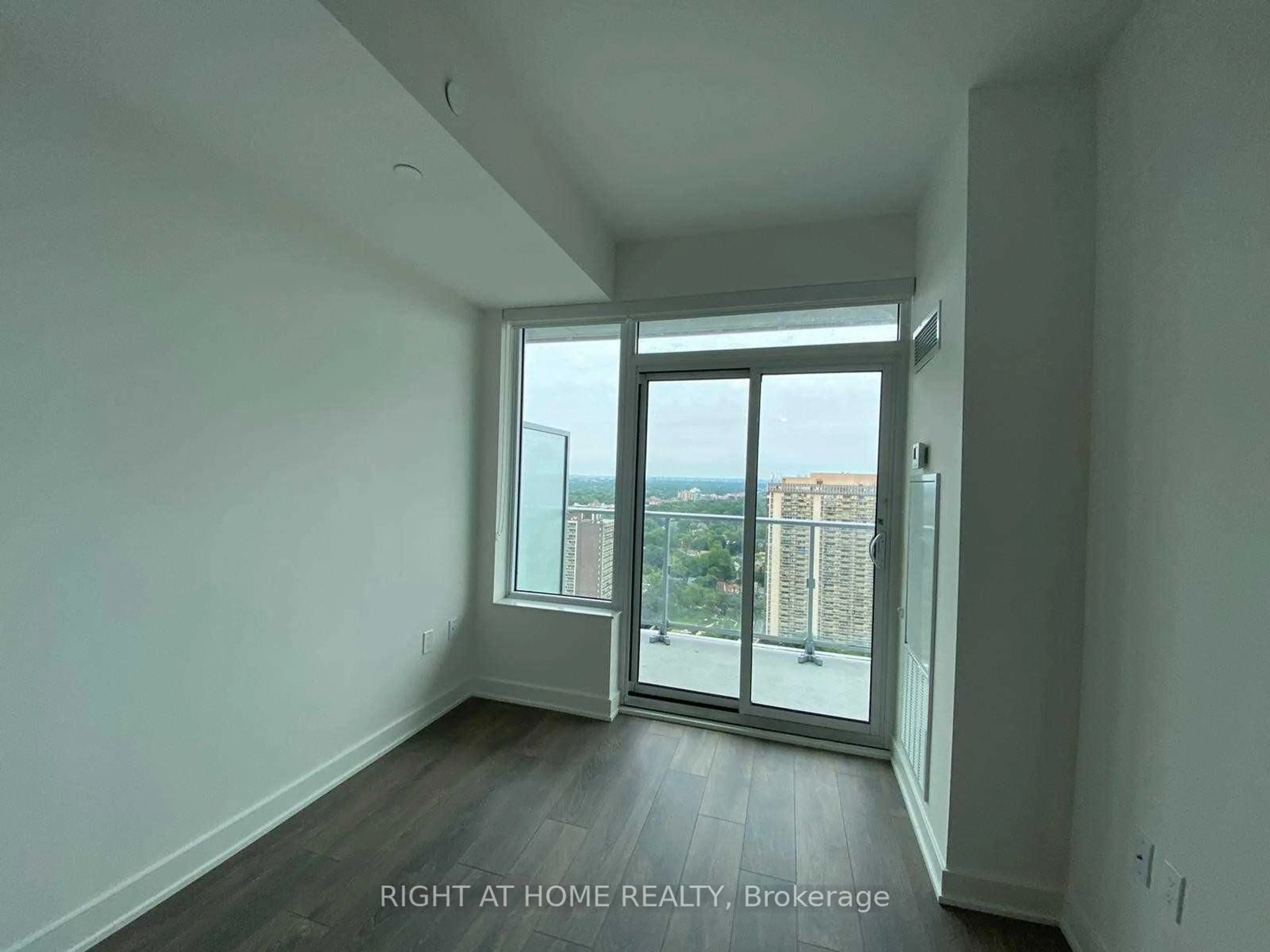 A pic of a room for 99 Broadway Ave #2912, Toronto Ontario M4P 0E3