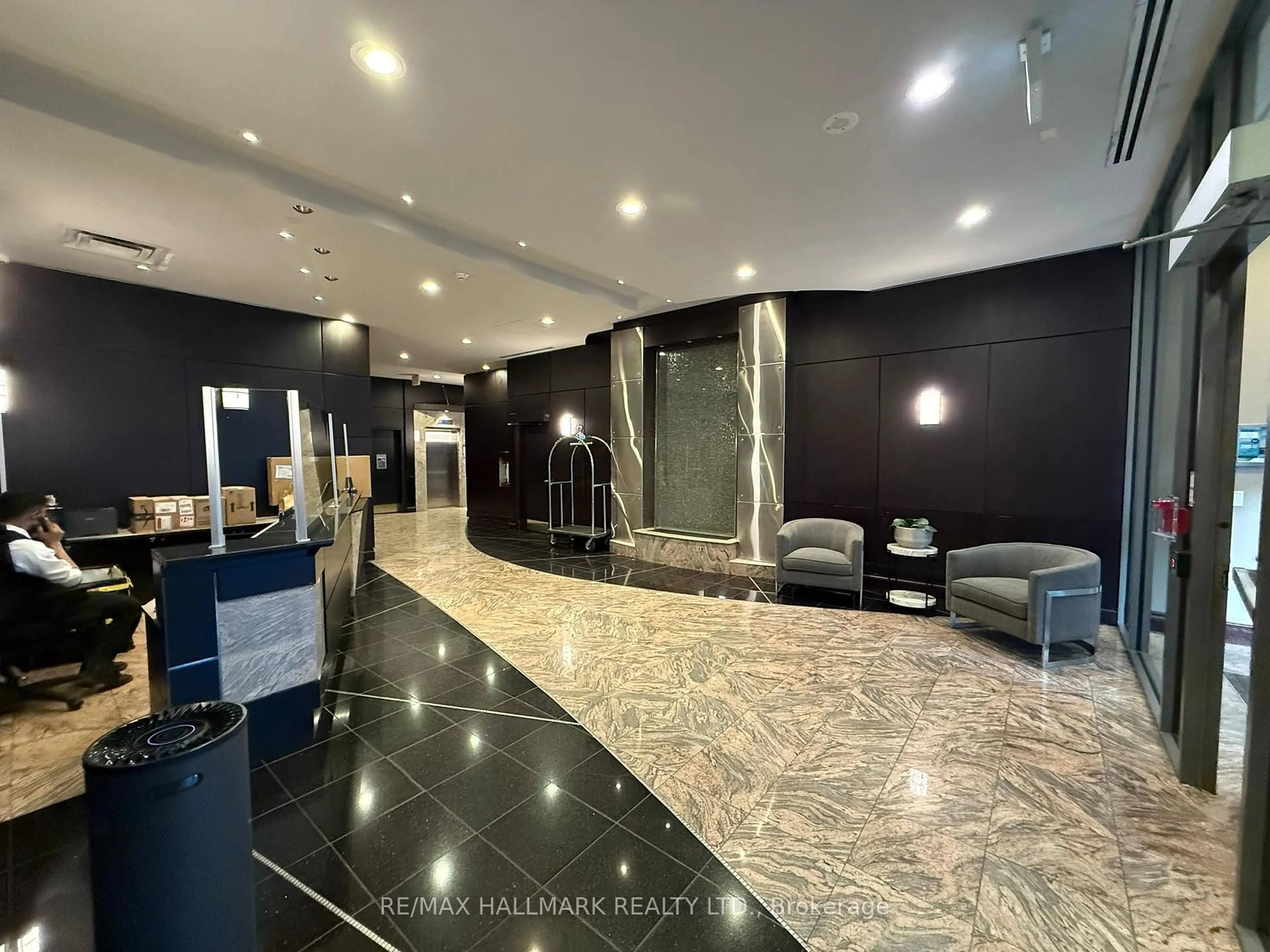 Lobby for 30 Grand Trunk Cres #2609, Toronto Ontario M5J 3A3