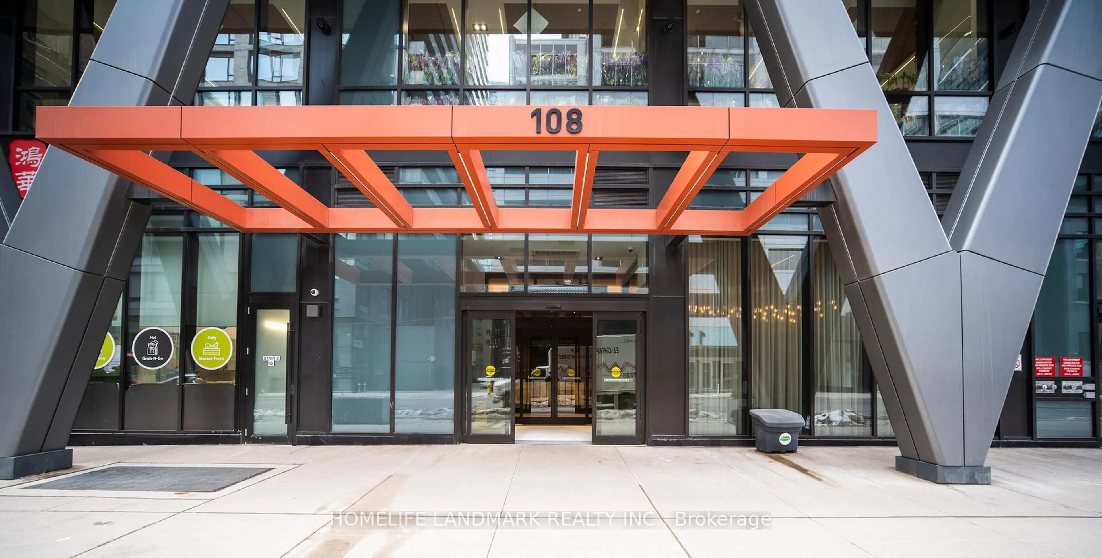 Indoor foyer for 108 Peter St #1703, Toronto Ontario M5V 0W2