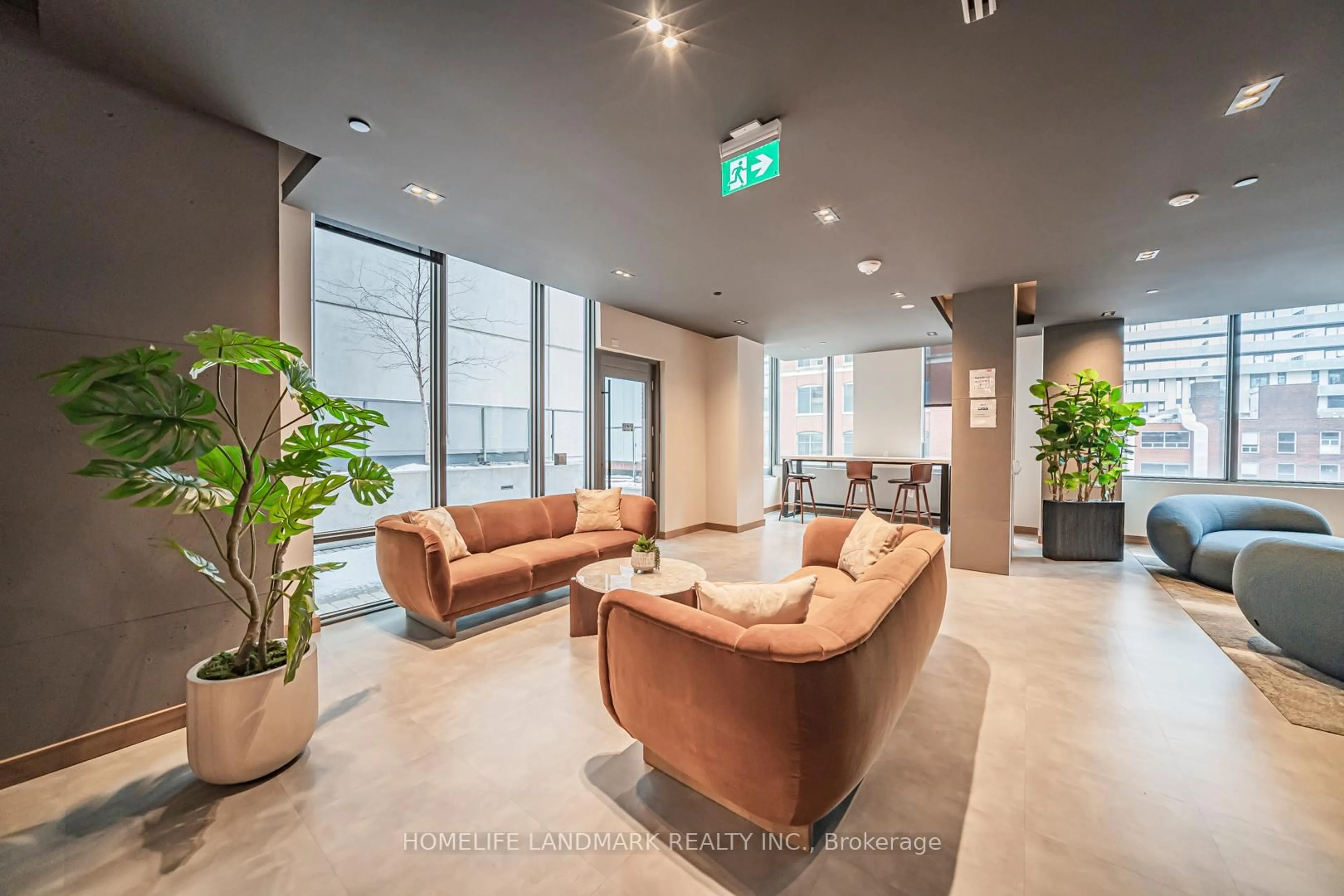 Unknown for 108 Peter St #1703, Toronto Ontario M5V 0W2