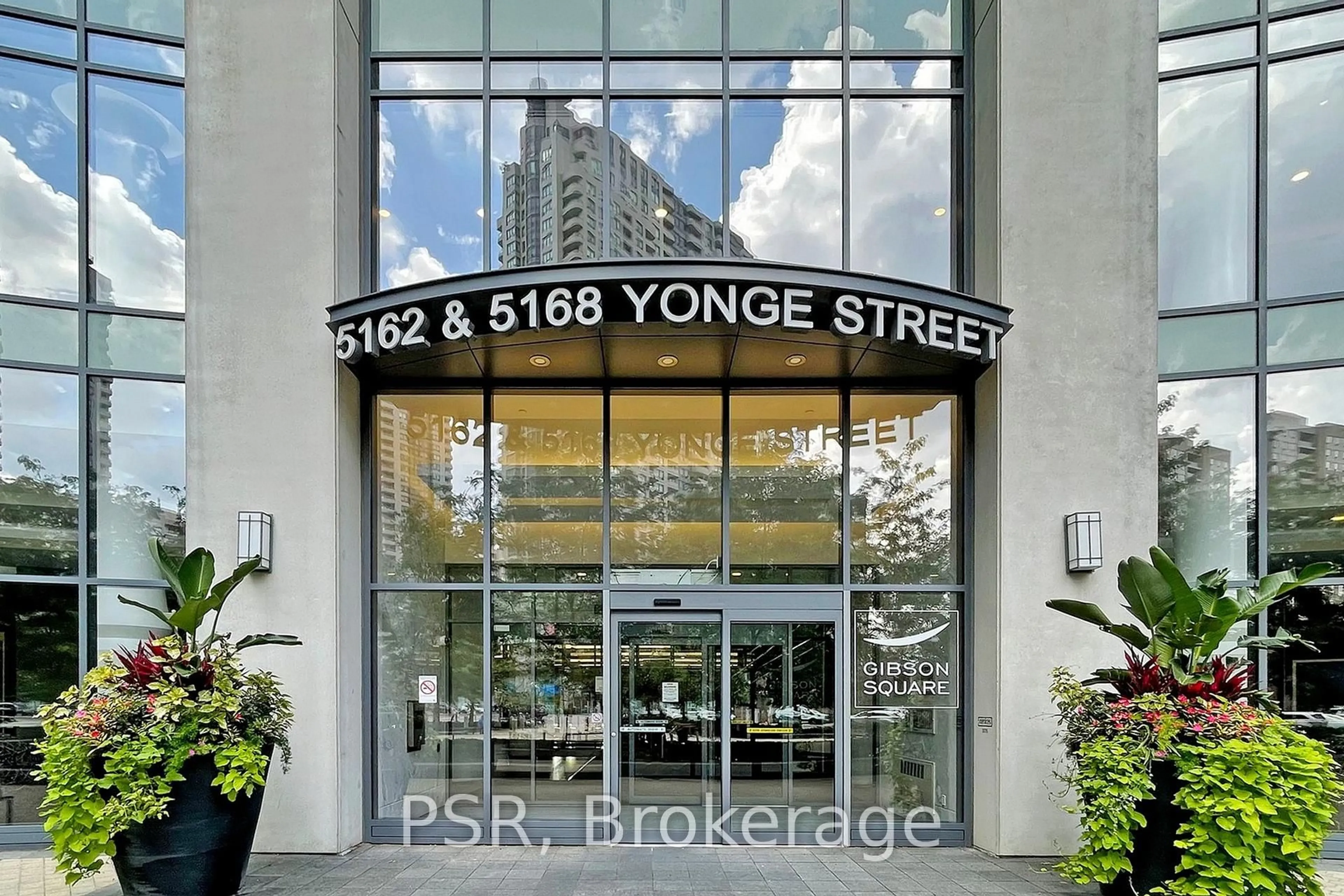 Indoor foyer for 5162 Yonge St #2103, Toronto Ontario M2N 0E9