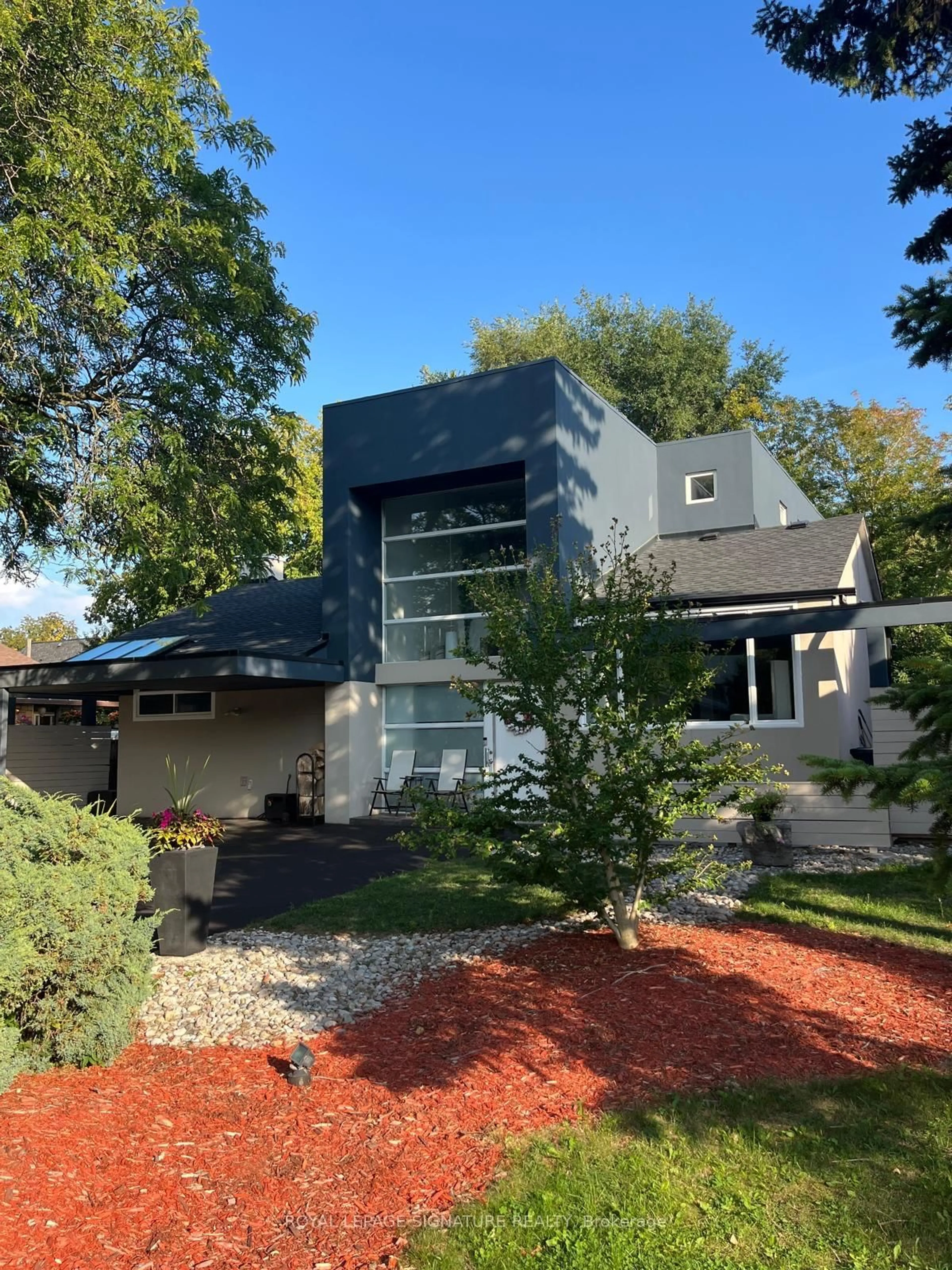 Home with vinyl exterior material, unknown for 90 Berkinshaw Cres, Toronto Ontario M3B 2T2