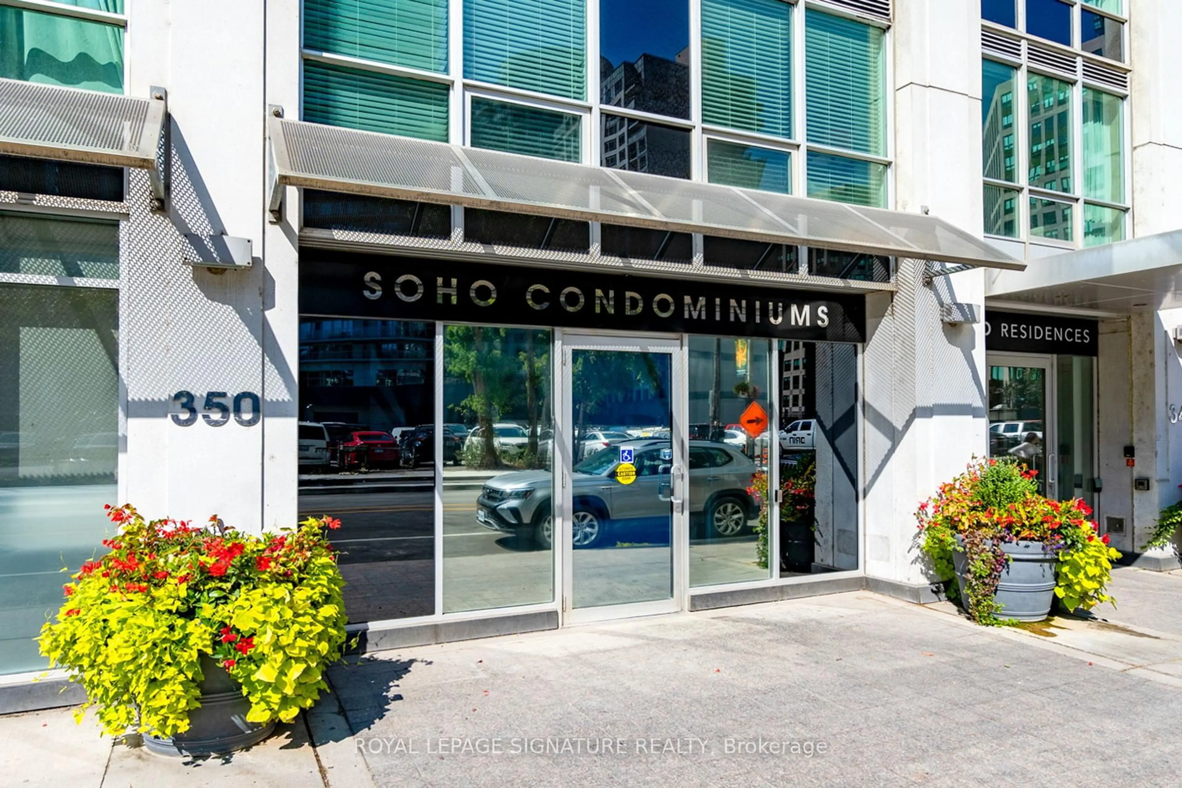 Lobby for 350 Wellington St #G25, Toronto Ontario M5V 3W9