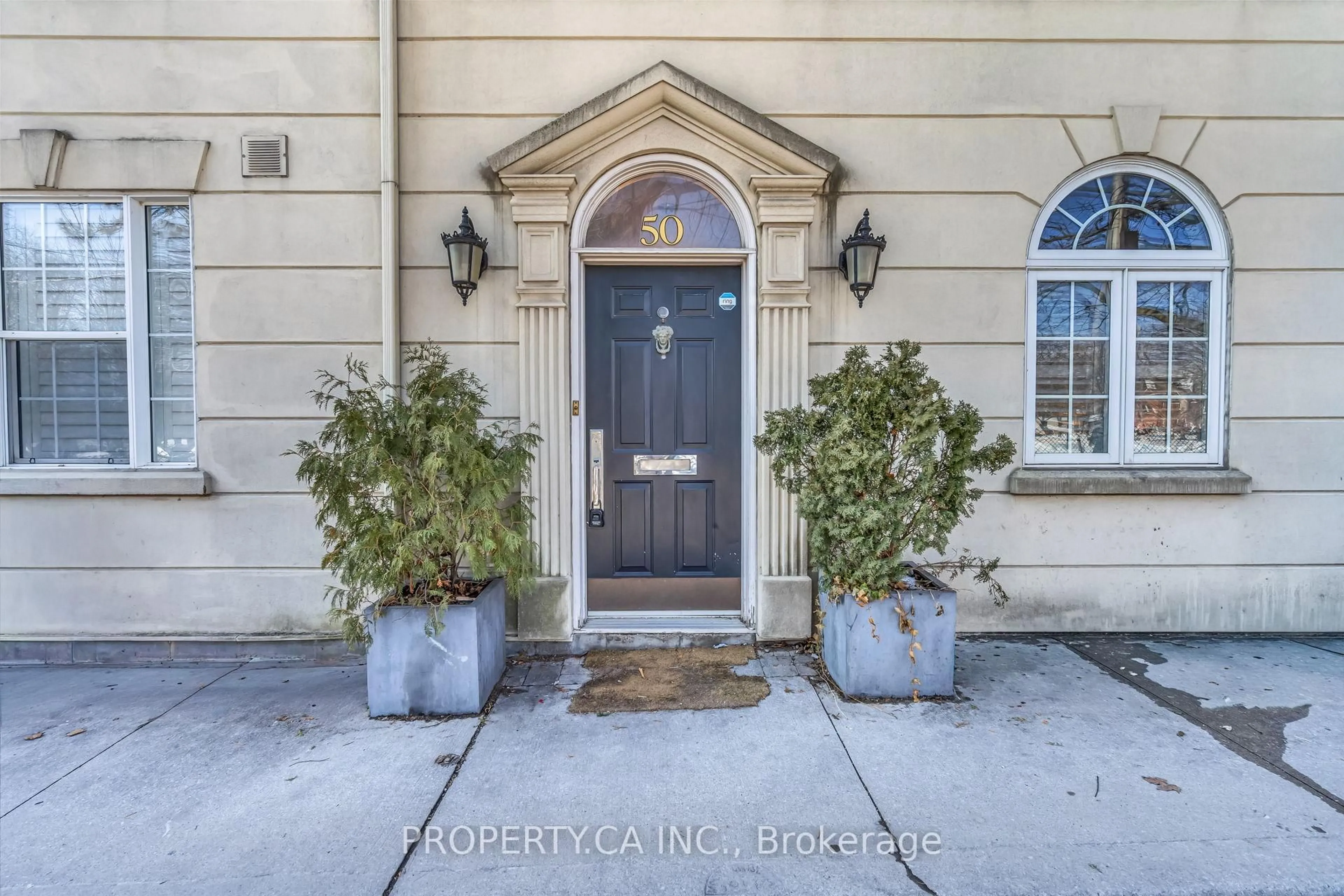 Indoor entryway for 50 Stanley Terr, Toronto Ontario M6J 2R4
