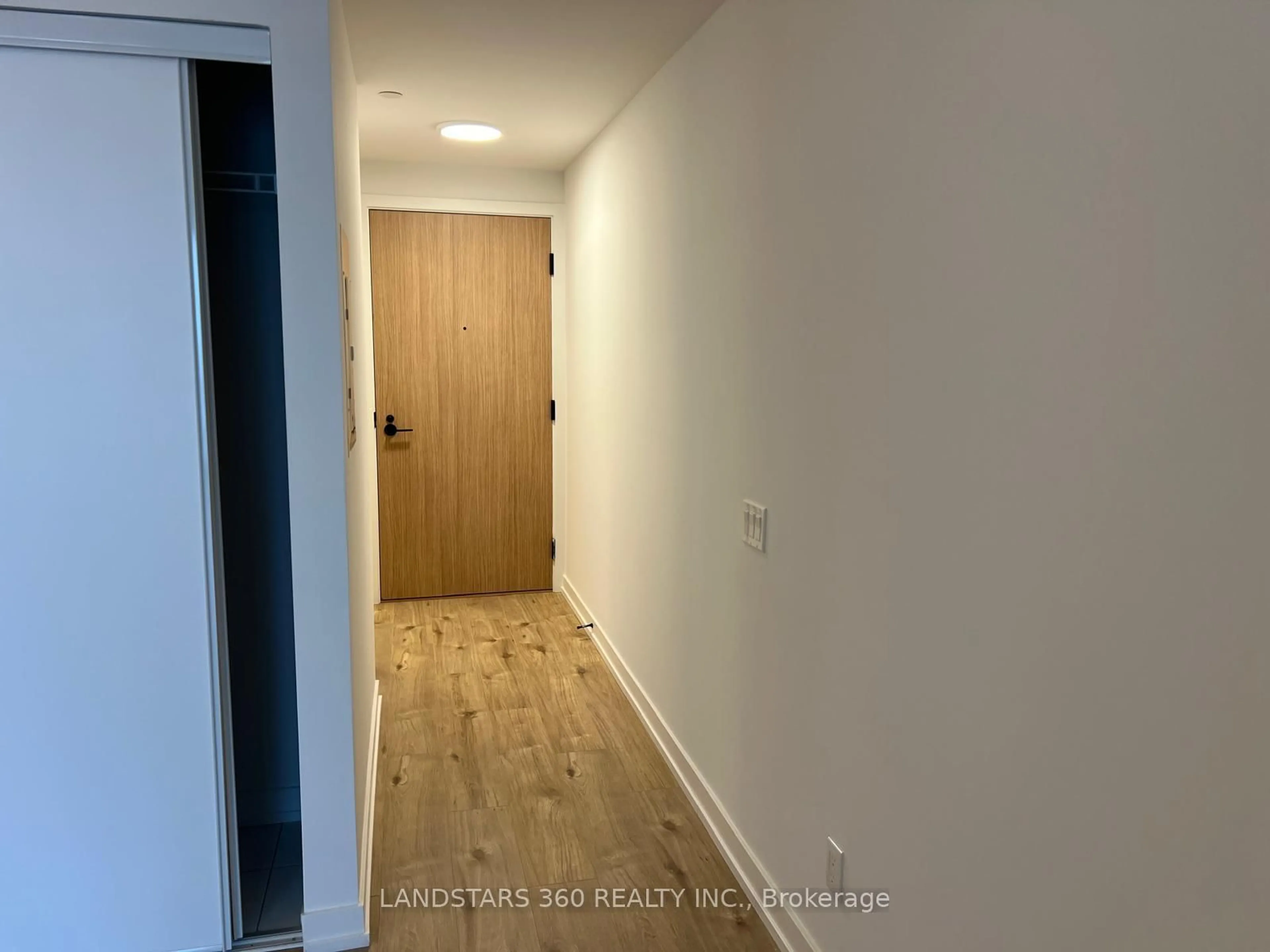 A pic of a room for 35 Parliament St #2714, Toronto Ontario M5A 0Z5