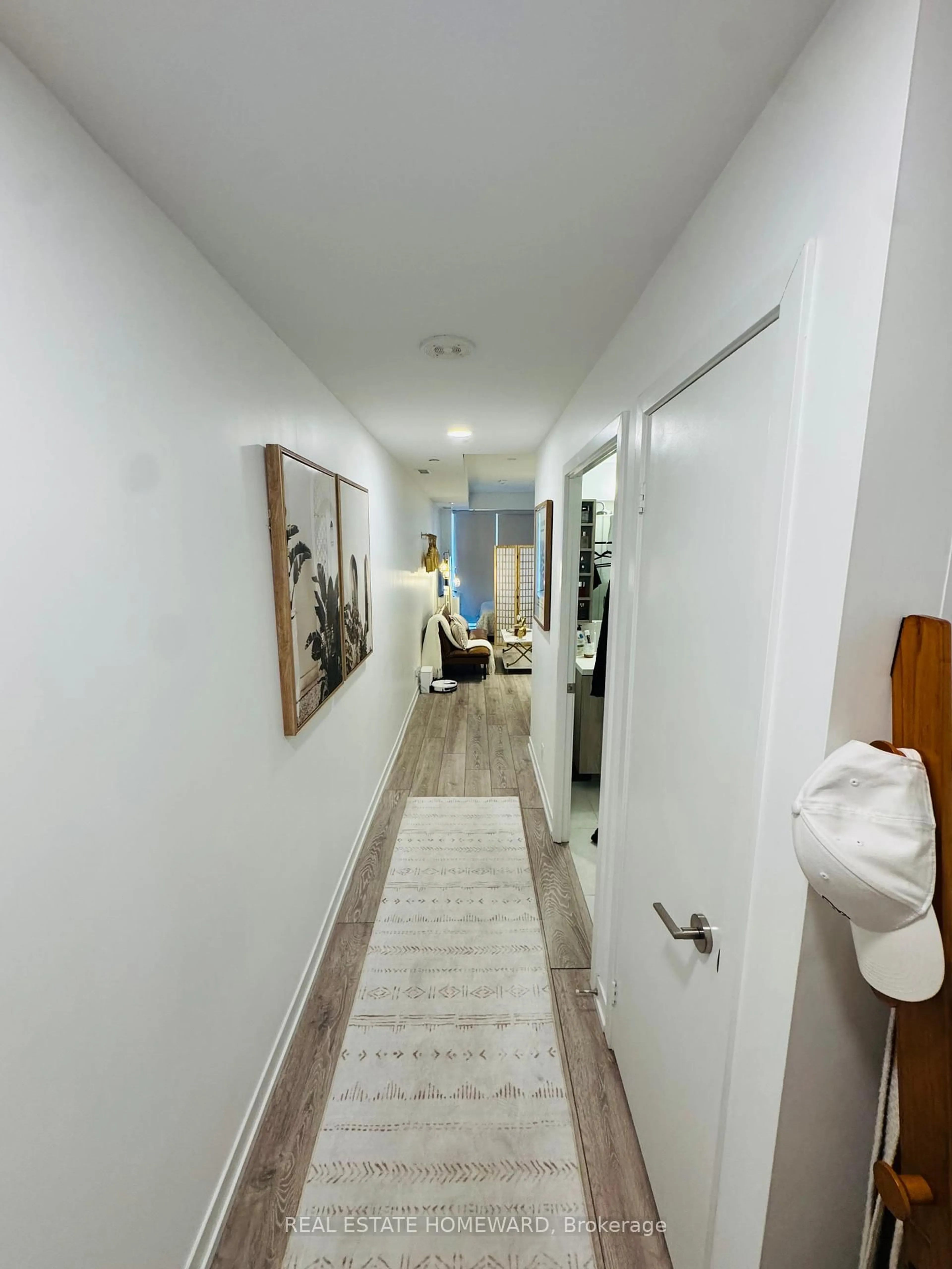 Unknown for 2020 Bathurst St #535, Toronto Ontario M5P 0A6