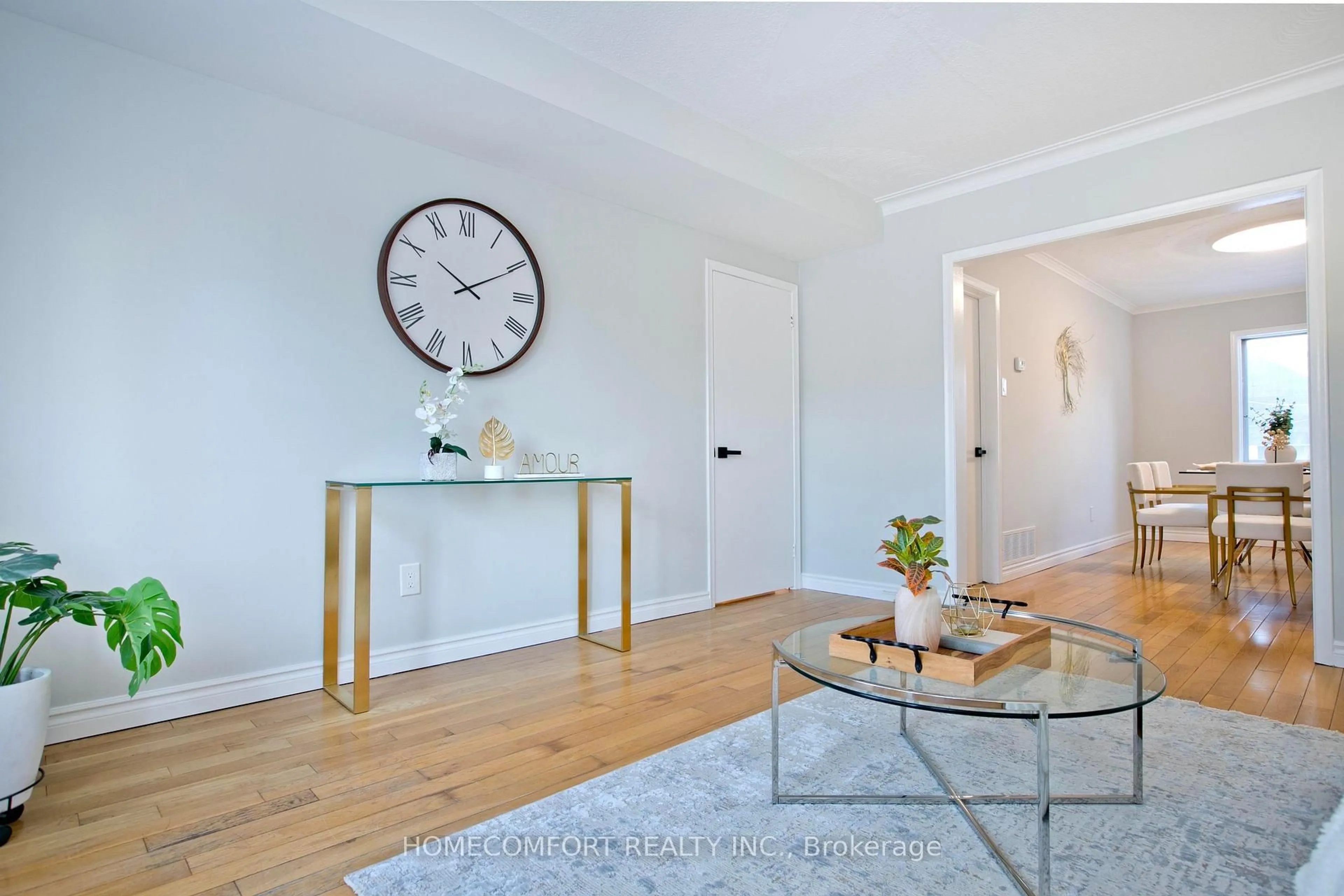 Indoor entryway for 55 Lanark Ave, Toronto Ontario M6C 2B5