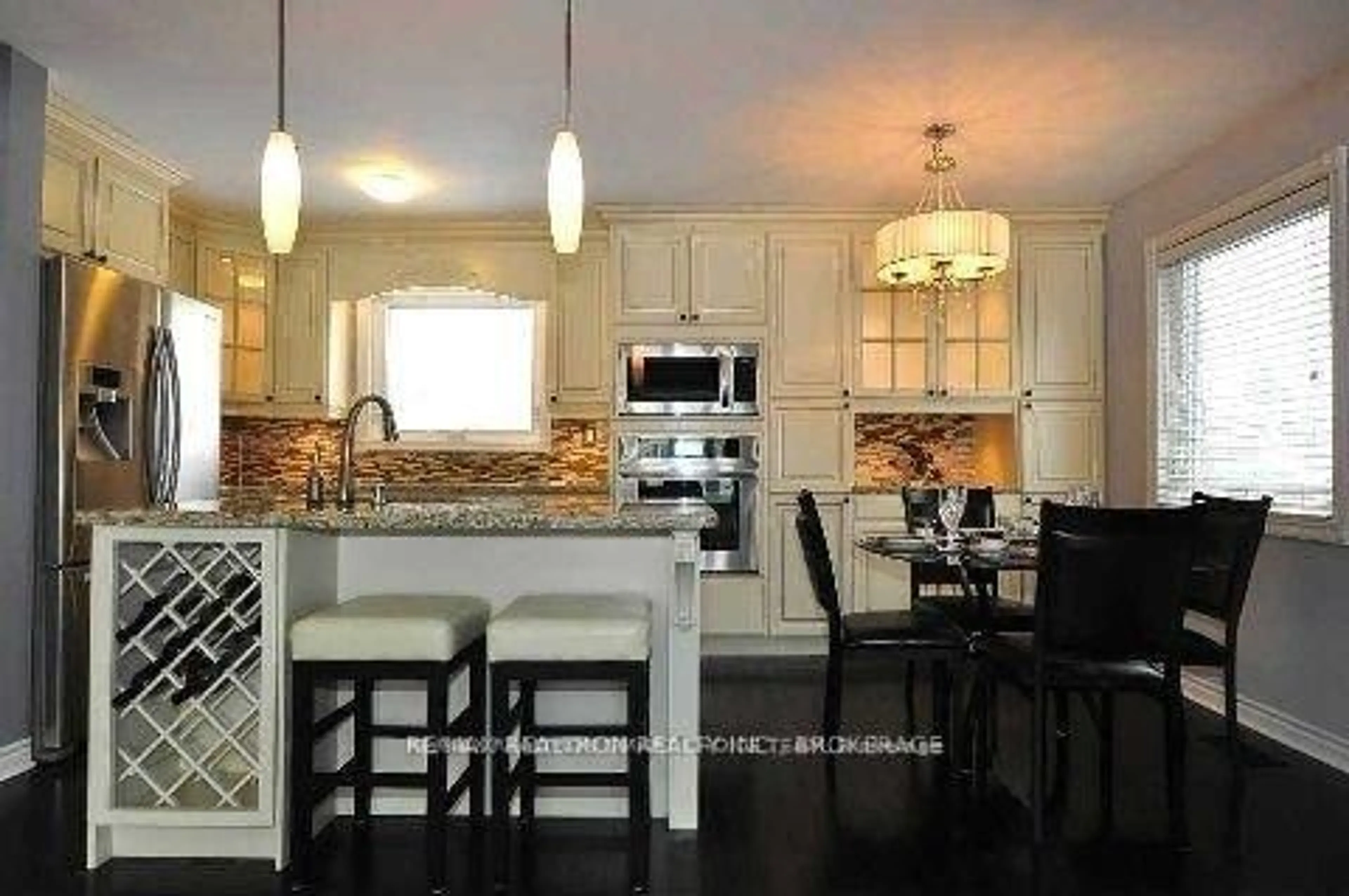 Open concept kitchen, ceramic/tile floor for 344 Moore Park Ave, Toronto Ontario M2R 2R6