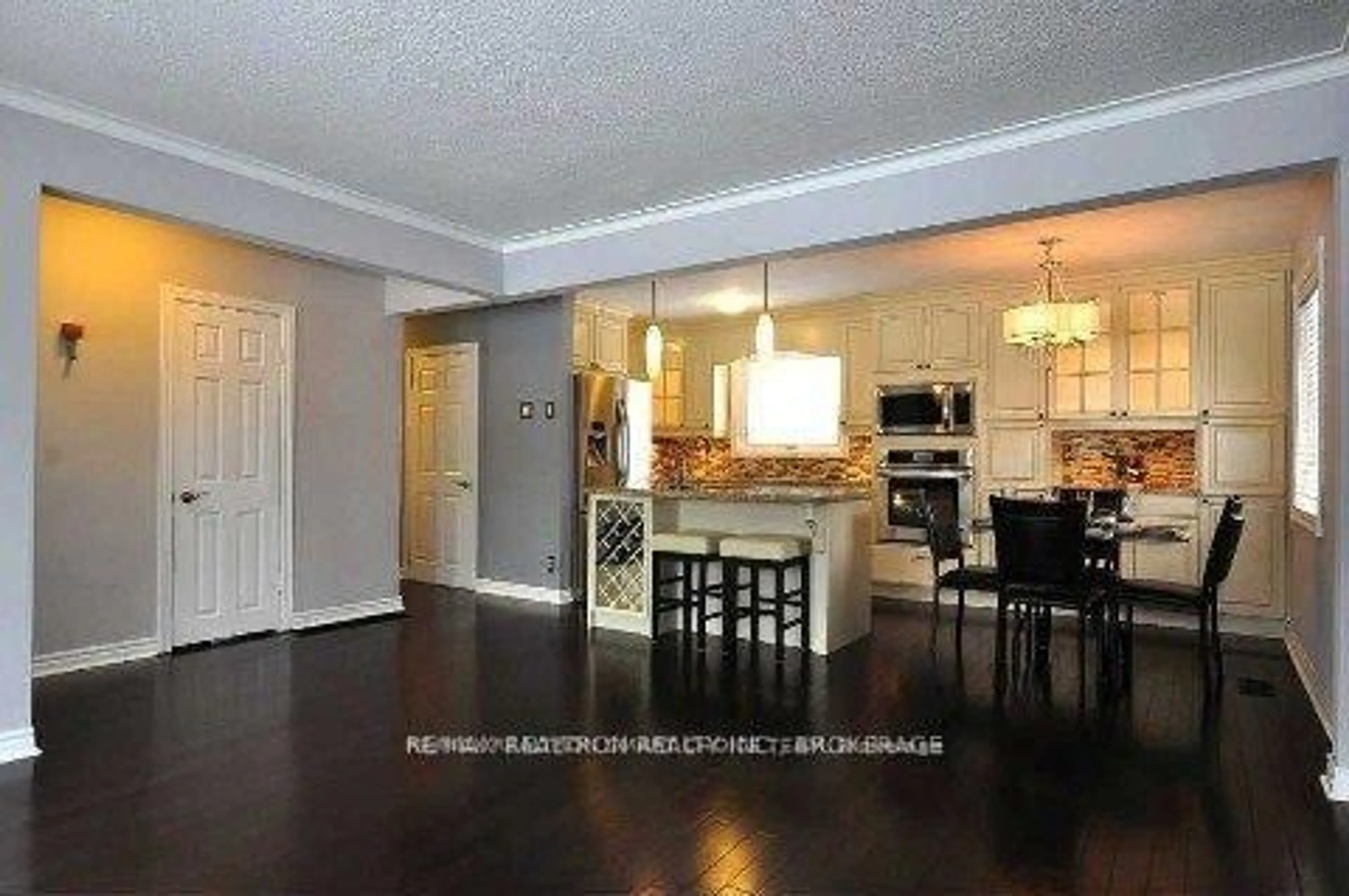 Open concept kitchen, wood/laminate floor for 344 Moore Park Ave, Toronto Ontario M2R 2R6