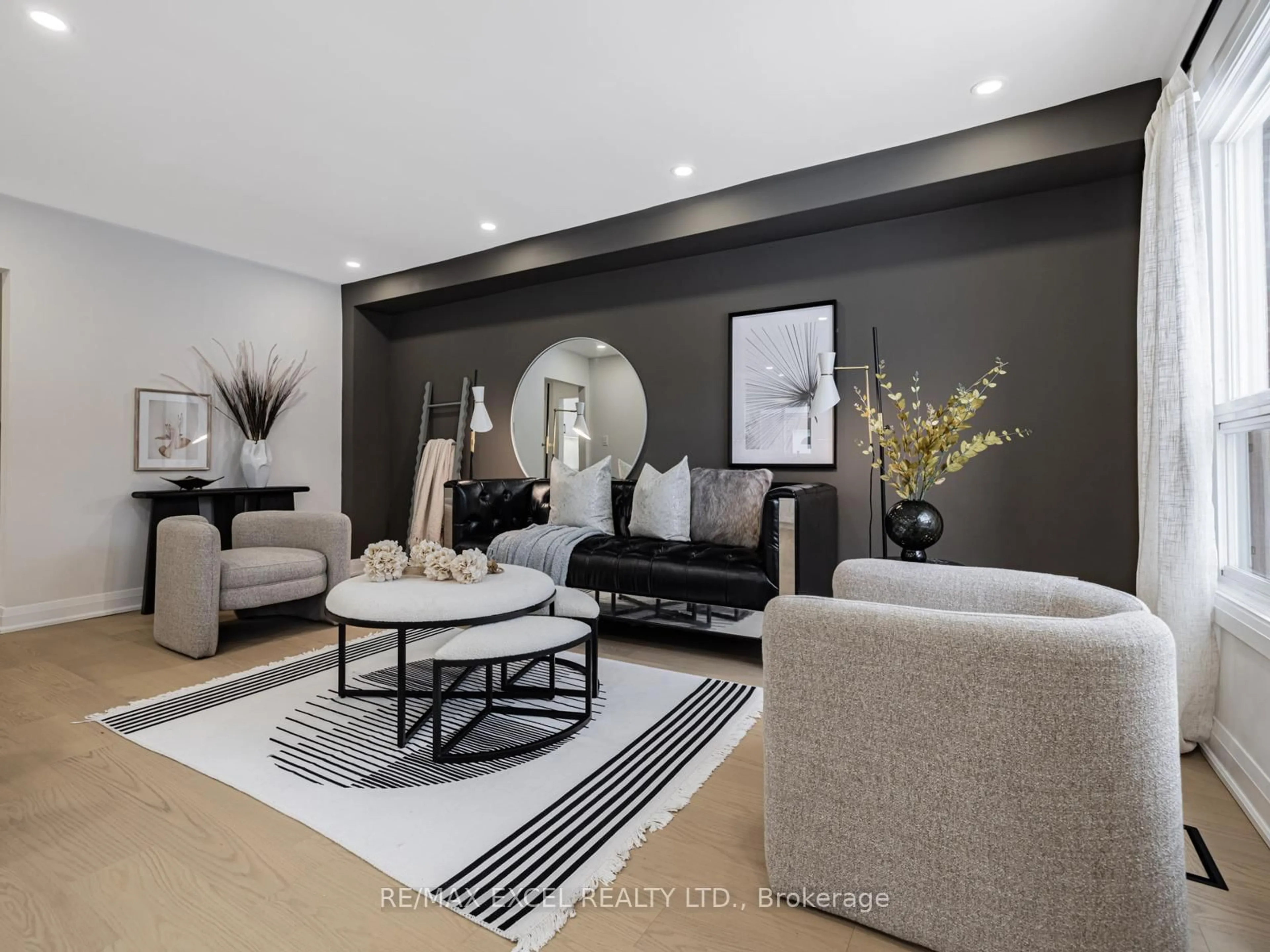 Living room with furniture, unknown for 69 Baroness Cres, Toronto Ontario M2J 3K4