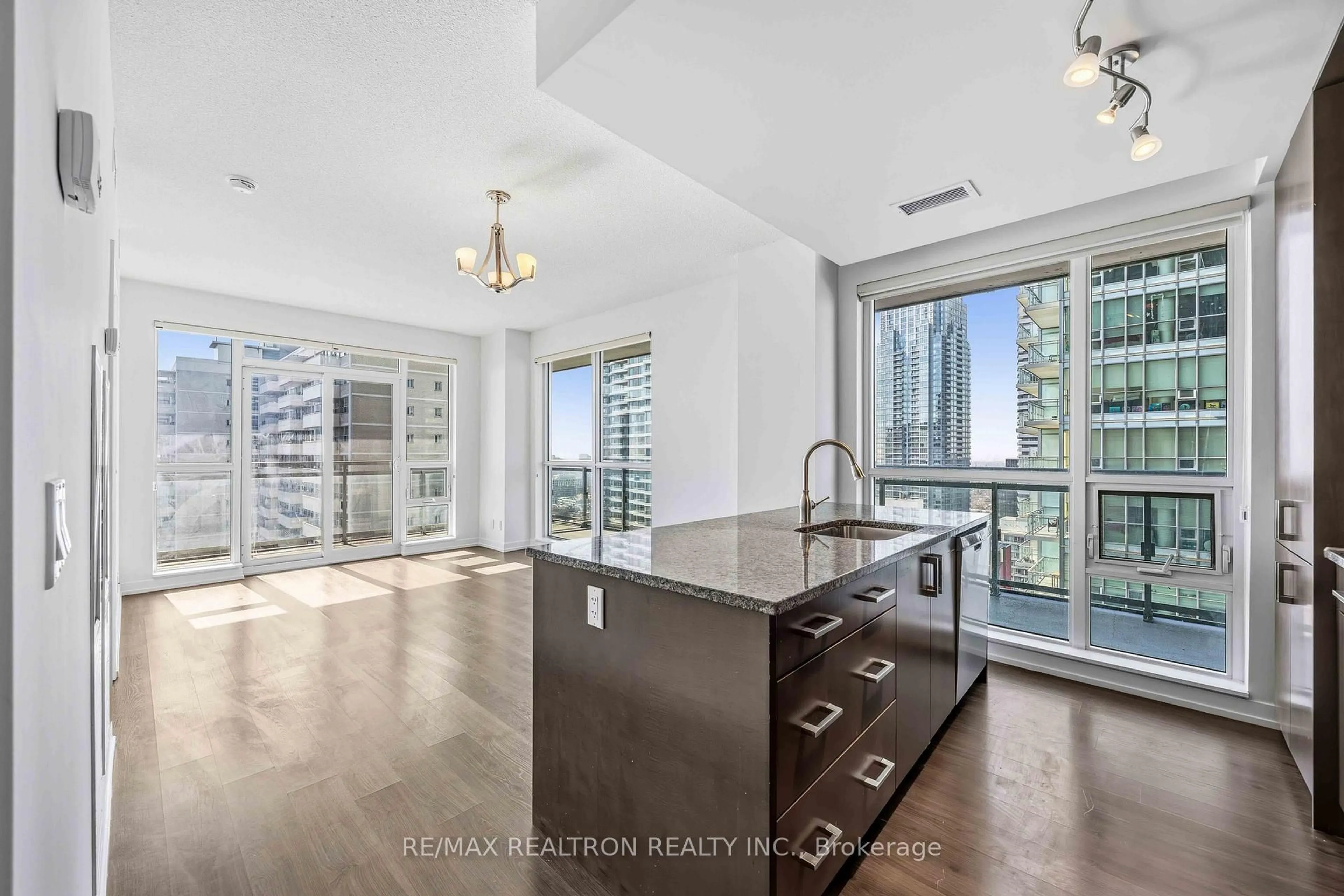 Open concept kitchen, unknown for 98 Lillian St #2120, Toronto Ontario M4S 0A5