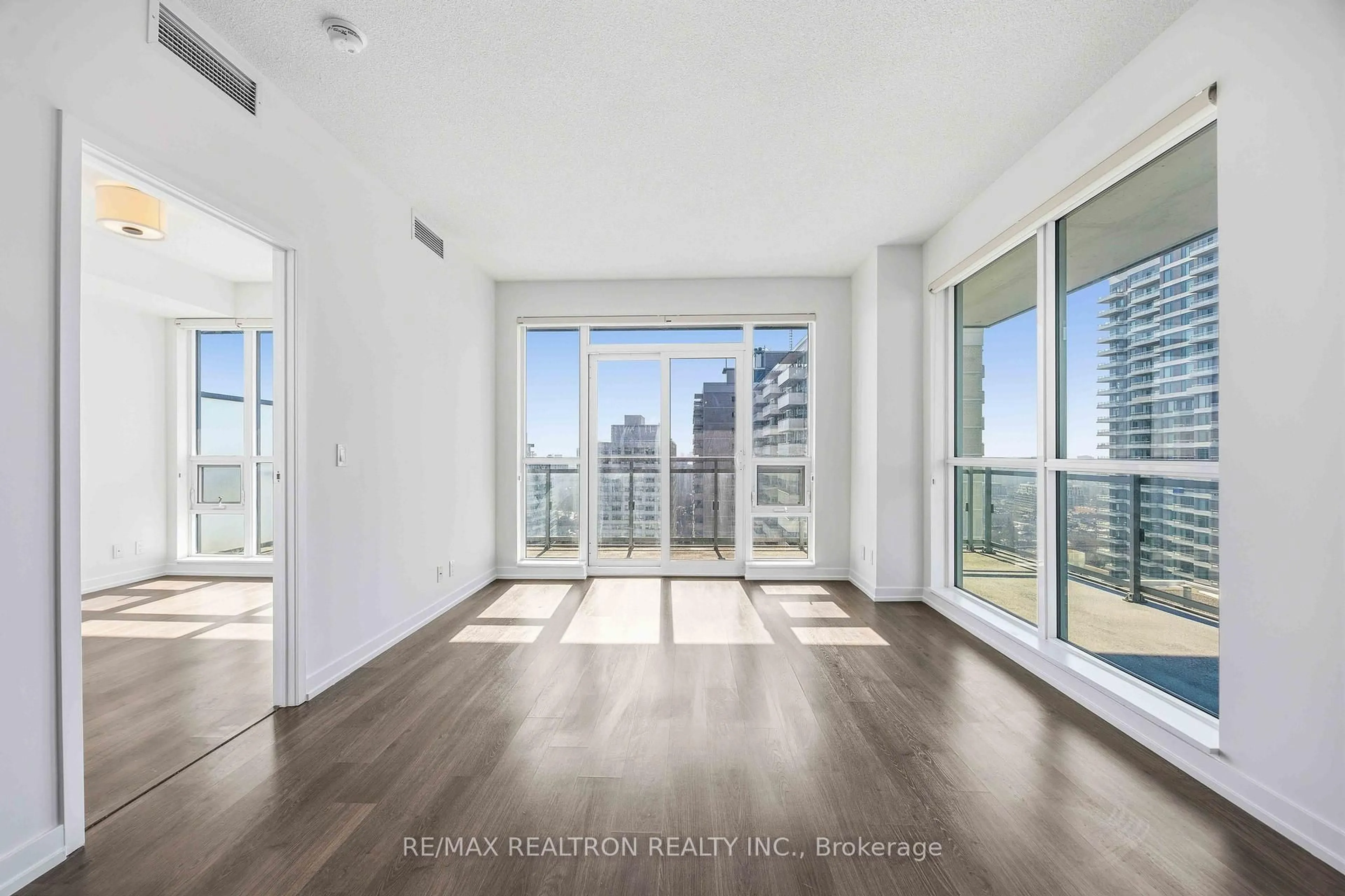 A pic of a room for 98 Lillian St #2120, Toronto Ontario M4S 0A5