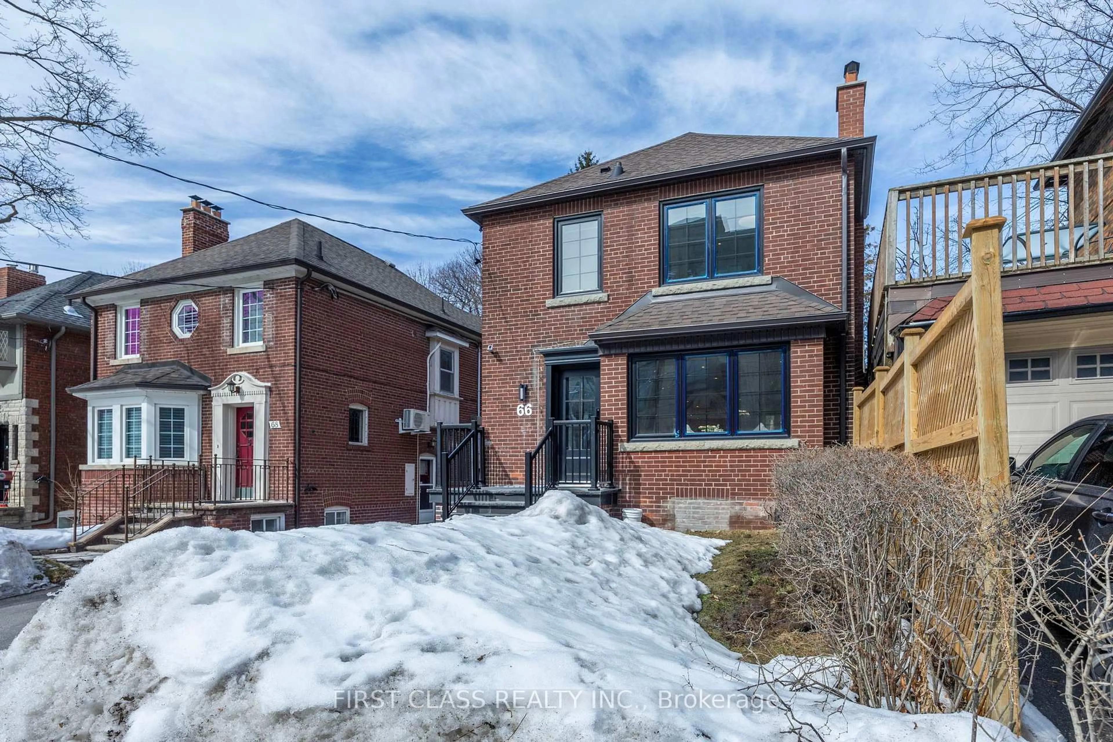 Home with brick exterior material, street for 66 Willowbank Blvd, Toronto Ontario M5N 1G6
