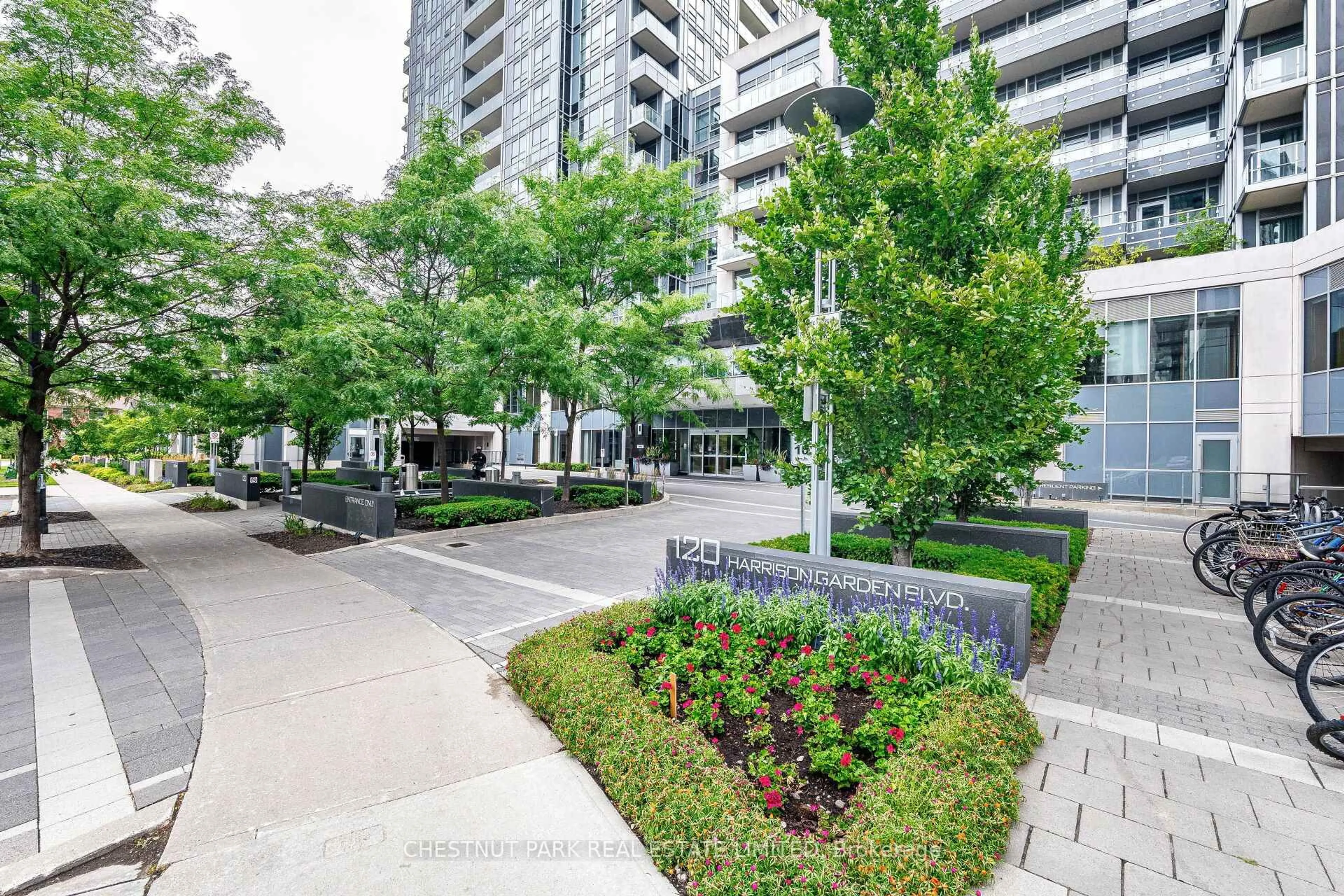A pic from outside/outdoor area/front of a property/back of a property/a pic from drone, street for 120 Harrison Garden Blvd #1801, Toronto Ontario M2N 0C2