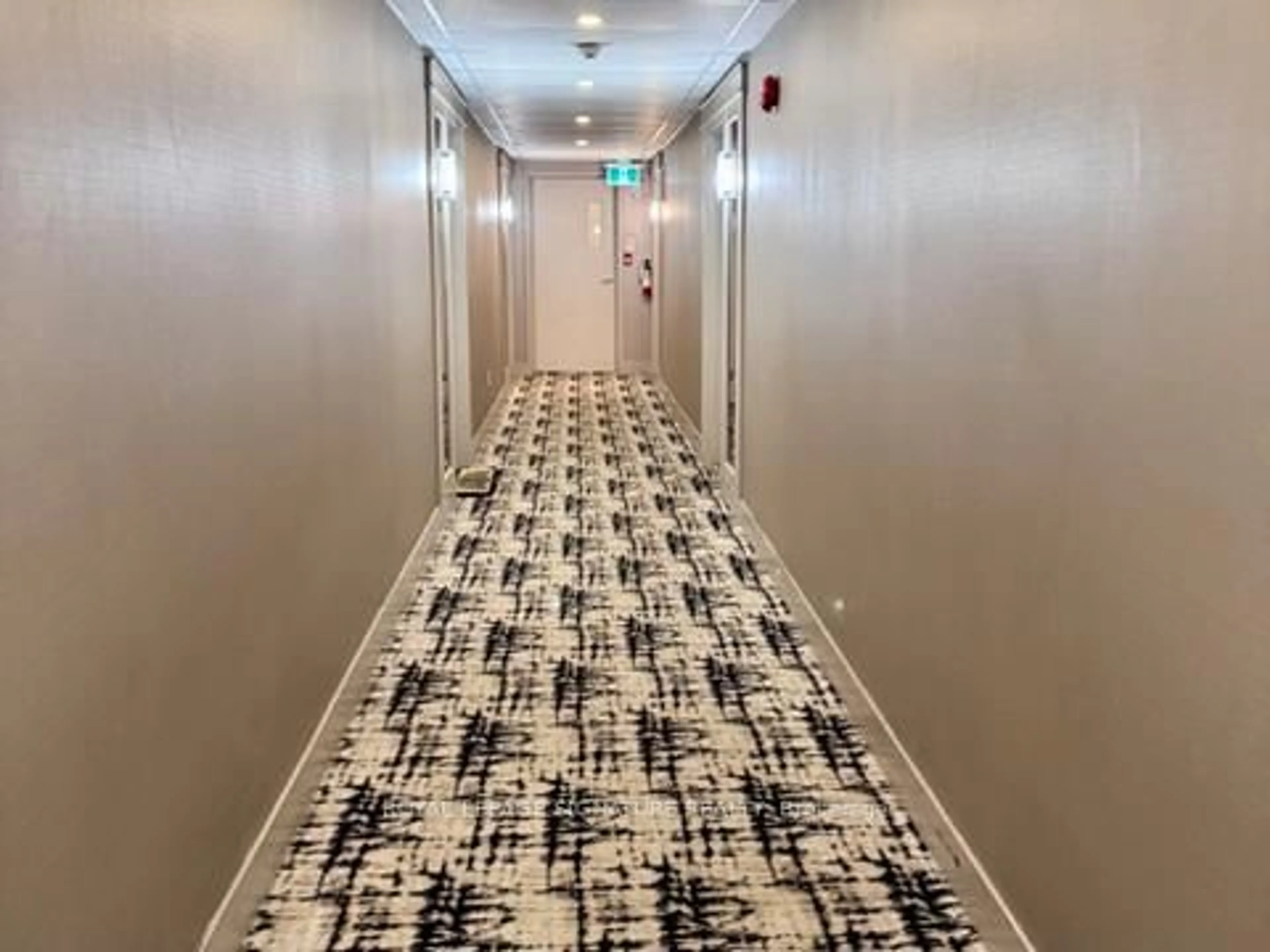 Indoor foyer for 1000 Sheppard Ave #306, Toronto Ontario M3H 2T6