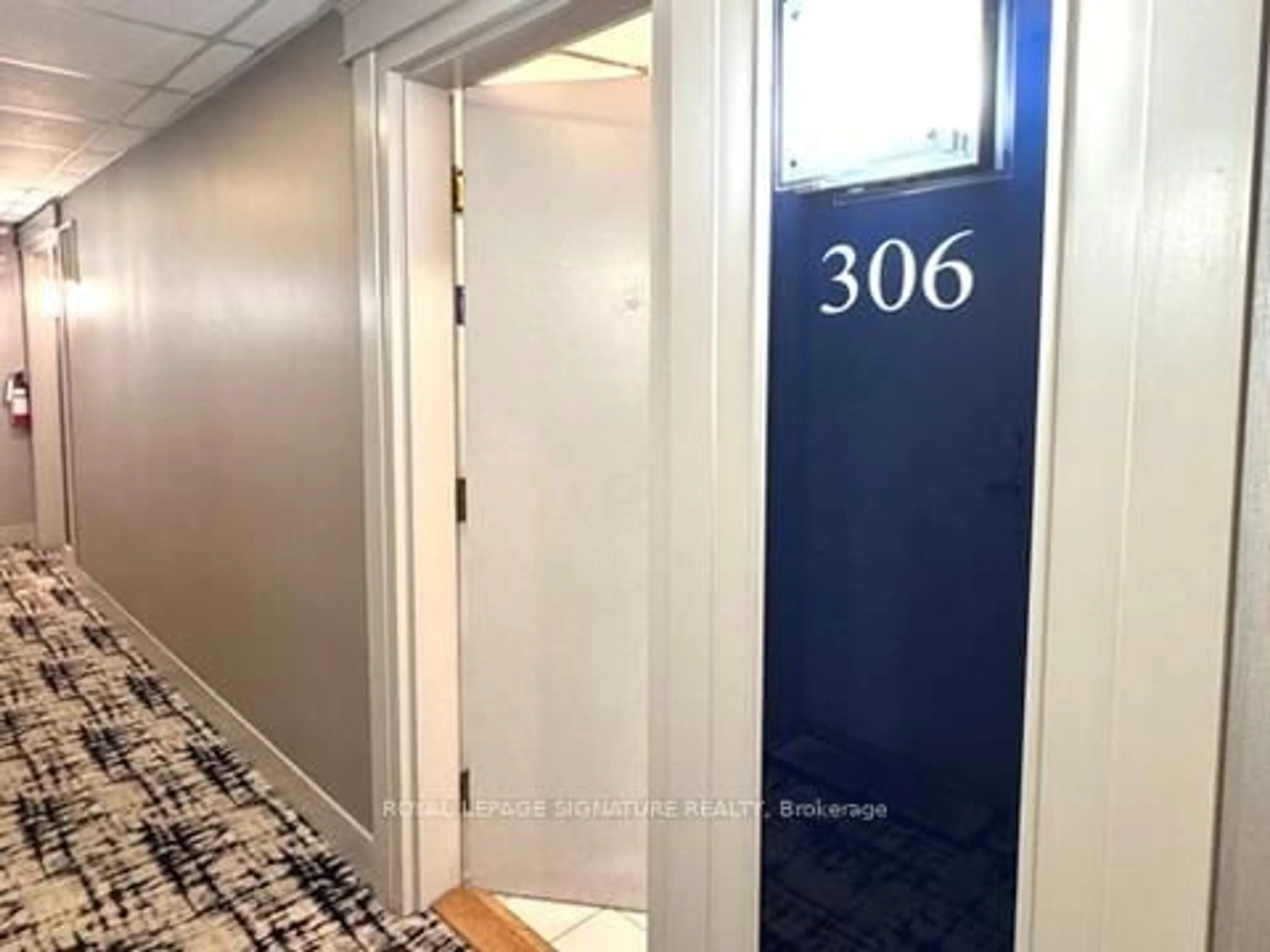 Unknown for 1000 Sheppard Ave #306, Toronto Ontario M3H 2T6