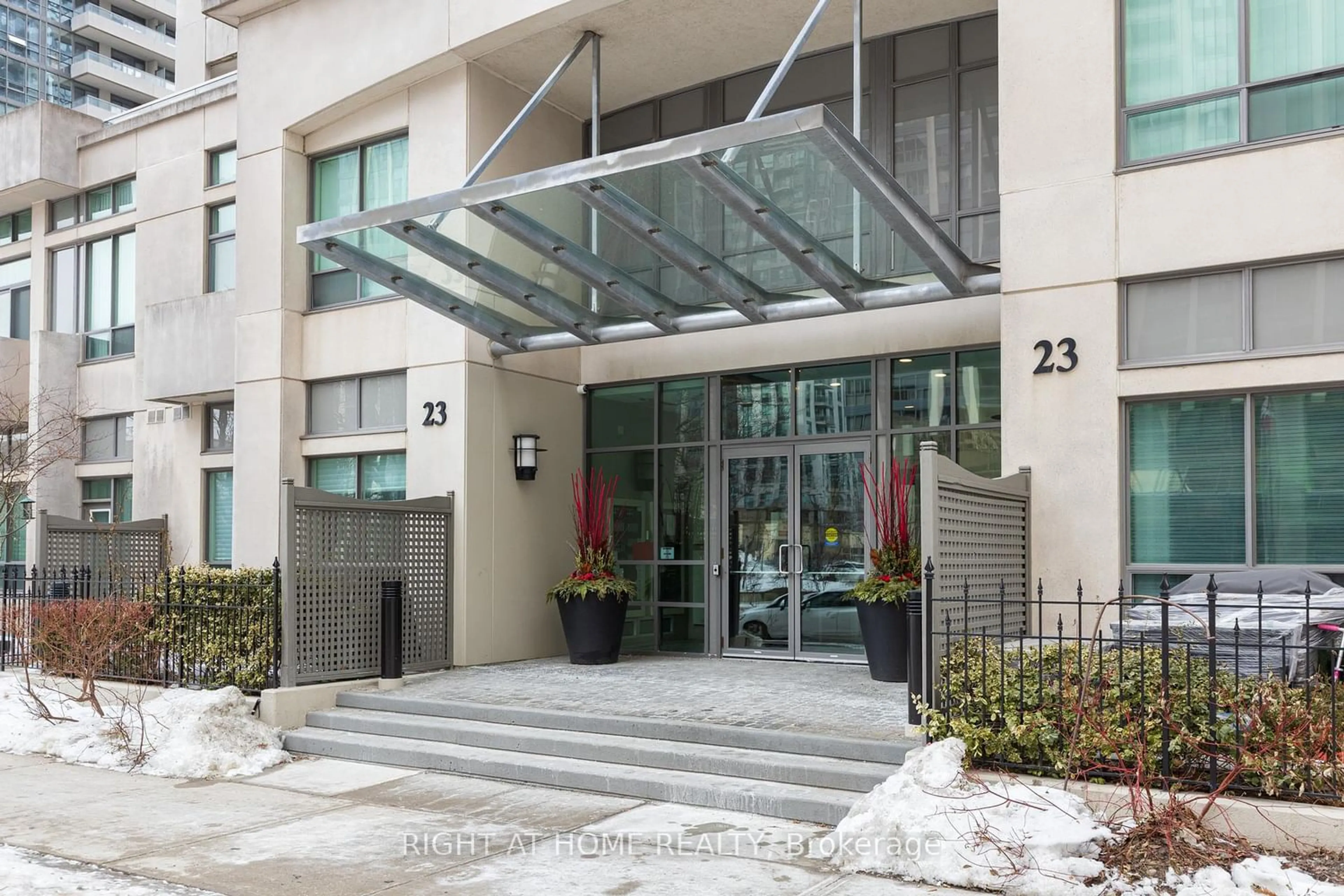 Indoor foyer for 23 Hollywood Ave #3503, Toronto Ontario M2N 7L8