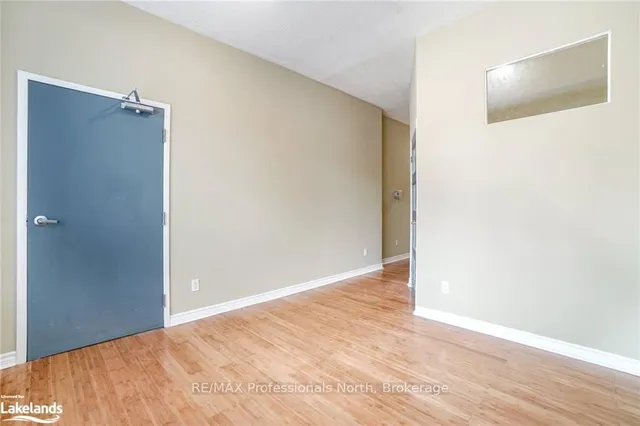 214 Gerrard St, Toronto 4