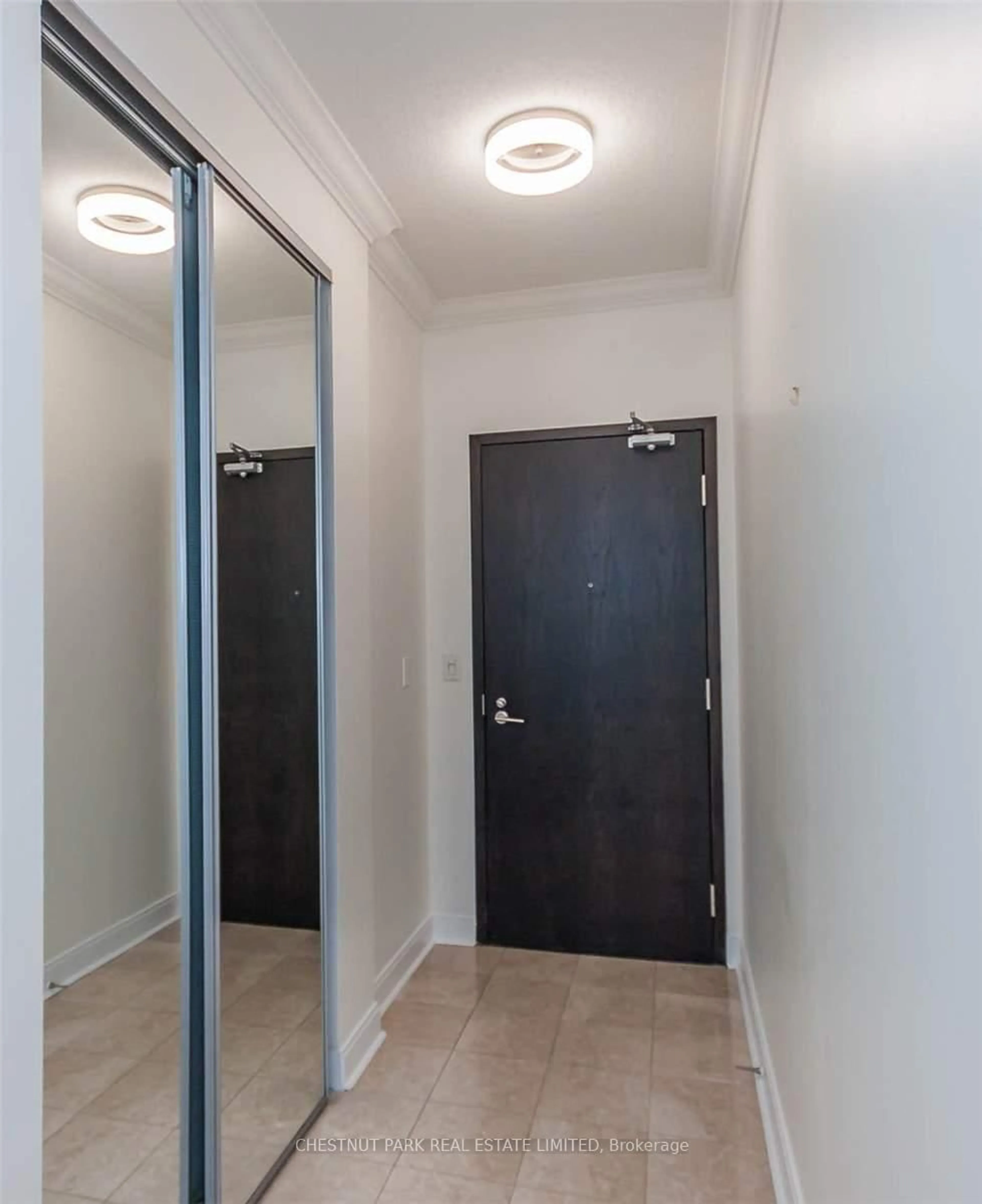 Indoor foyer for 21 Scollard St #401, Toronto Ontario M5R 1G1