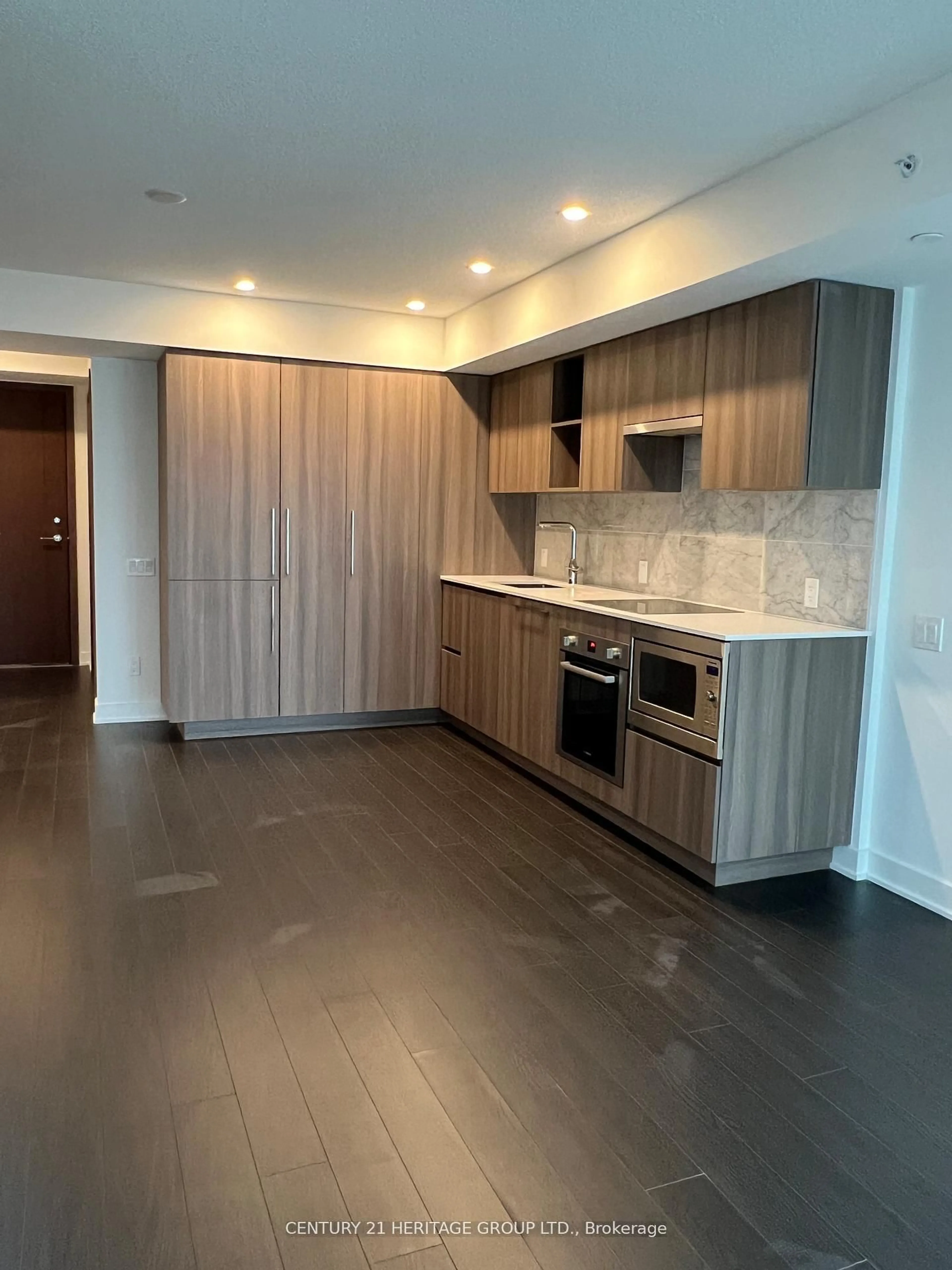 Open concept kitchen, unknown for 19 Bathurst St #2210, Toronto Ontario M5V 2P1