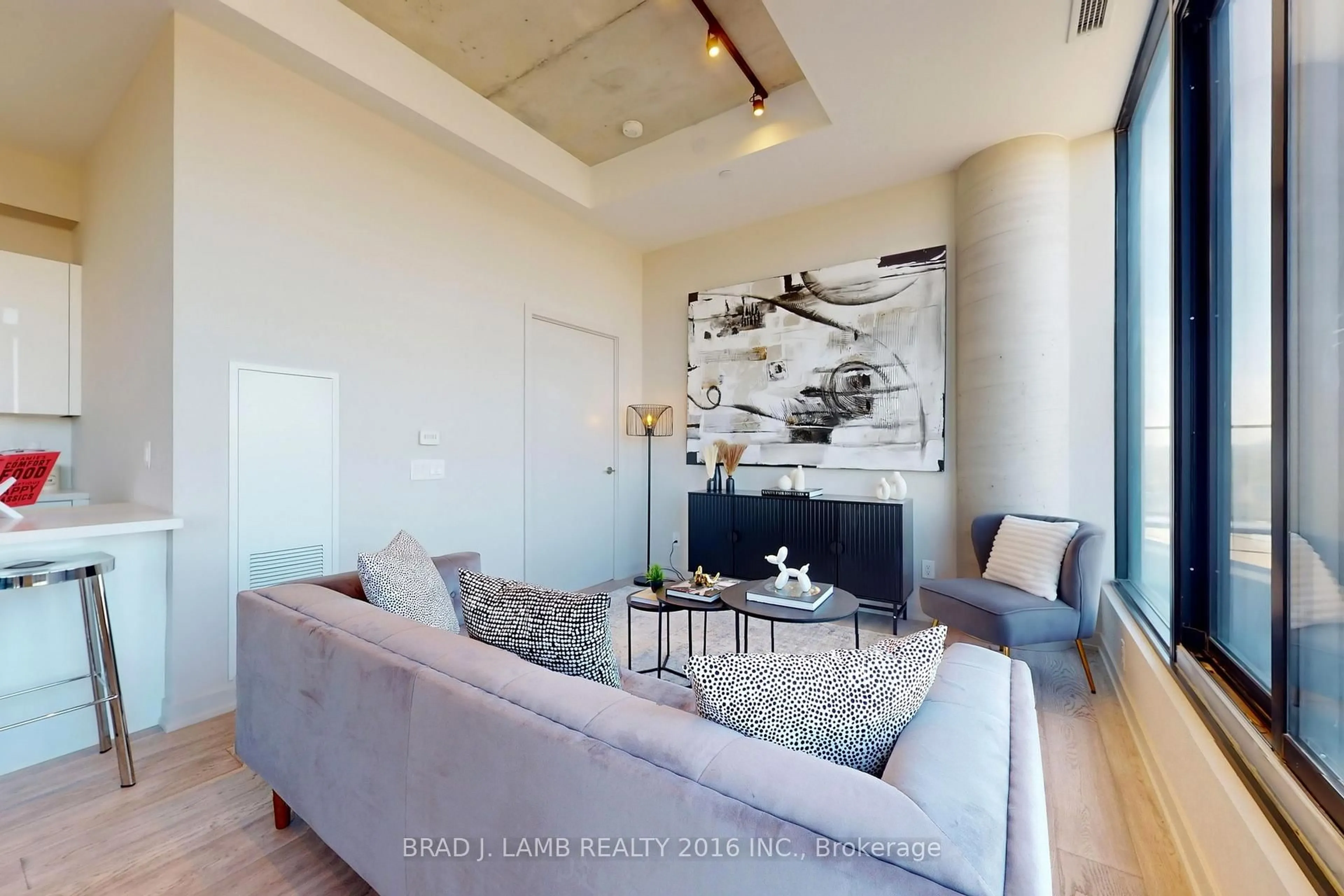 Living room with furniture, unknown for 458 Richmond St #1701, Toronto Ontario M5V 0S9