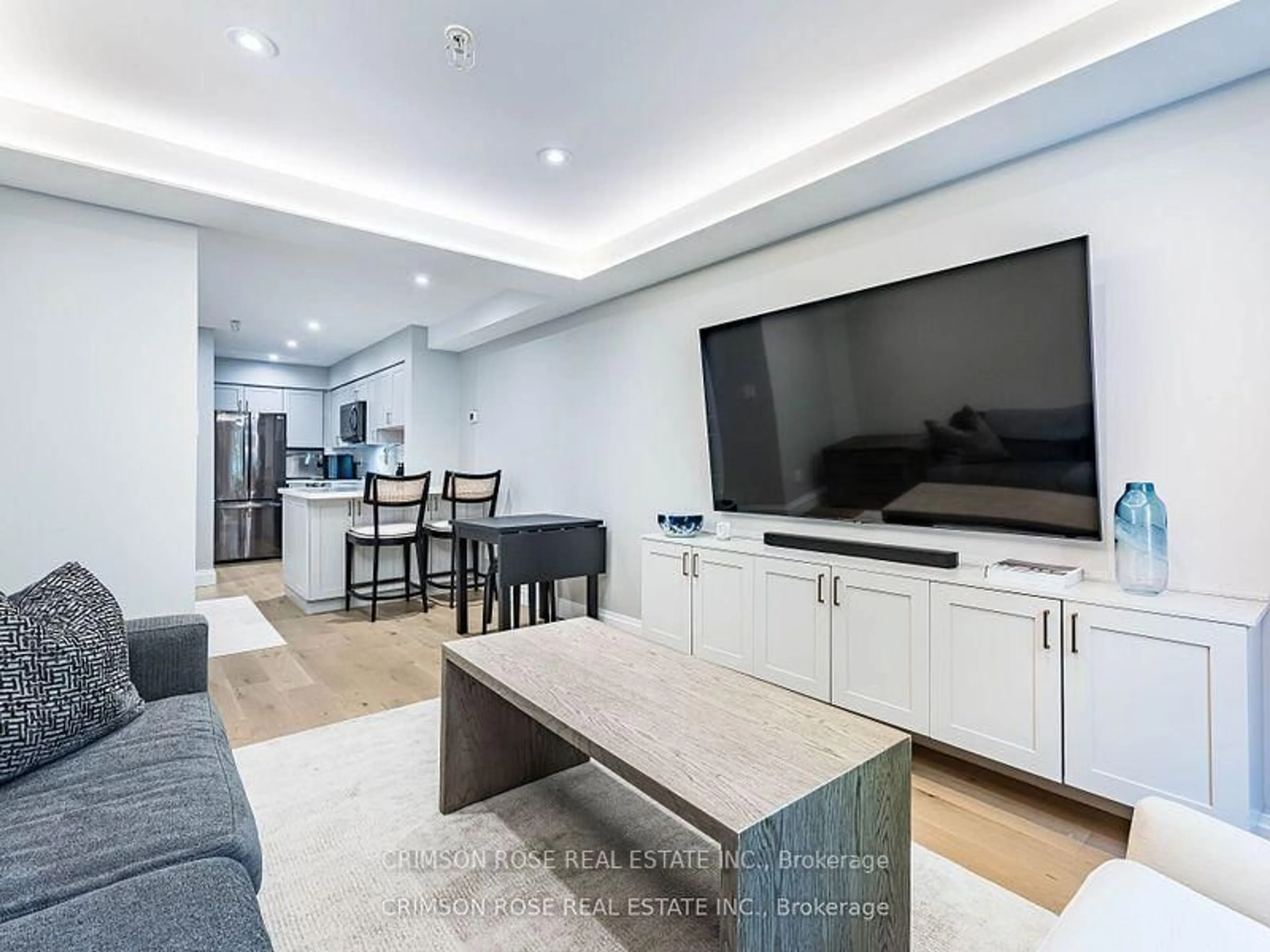 Living room with furniture, unknown for 217 St George St #8, Toronto Ontario M5R 3S7